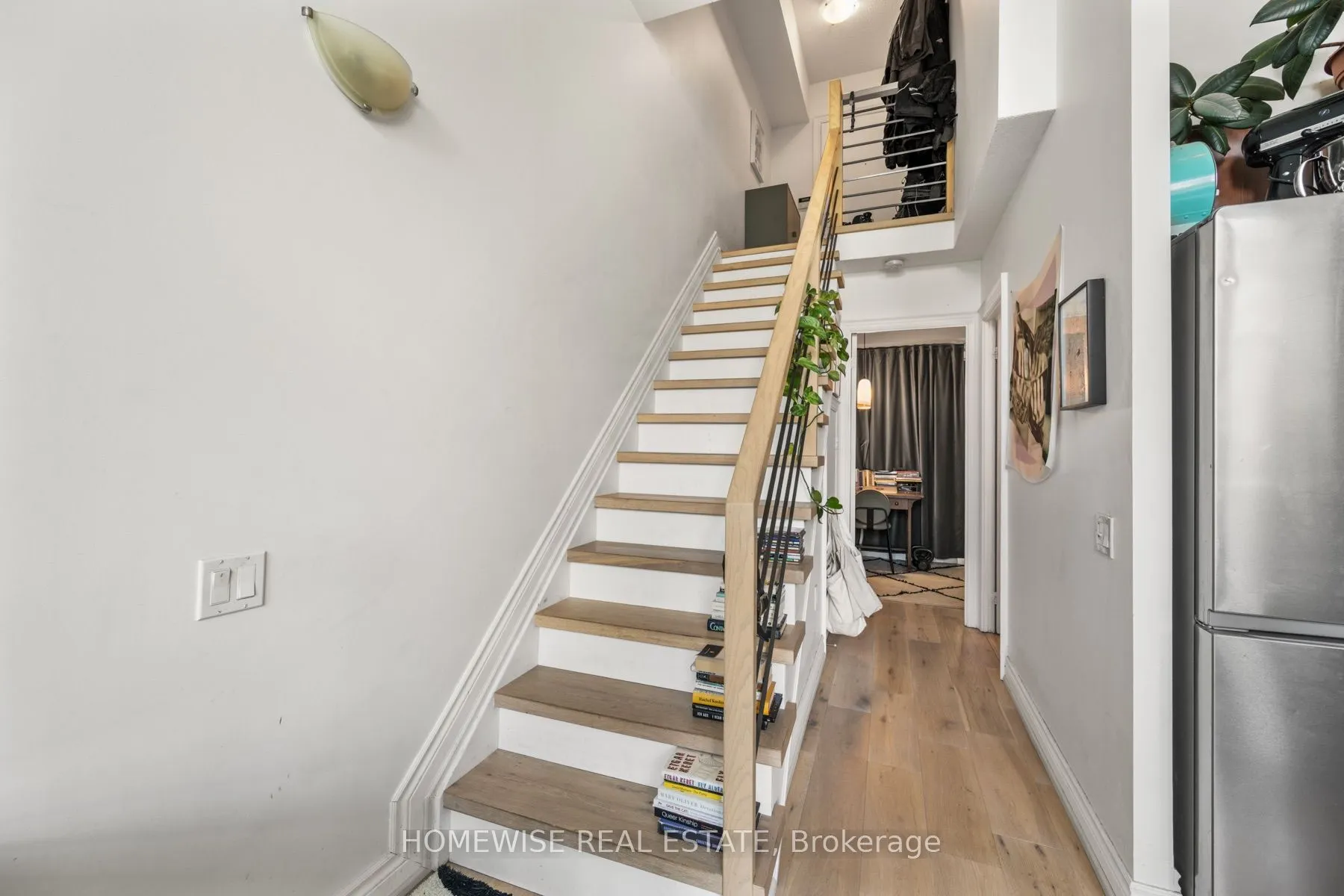 437 Roncesvalles Avenue #410