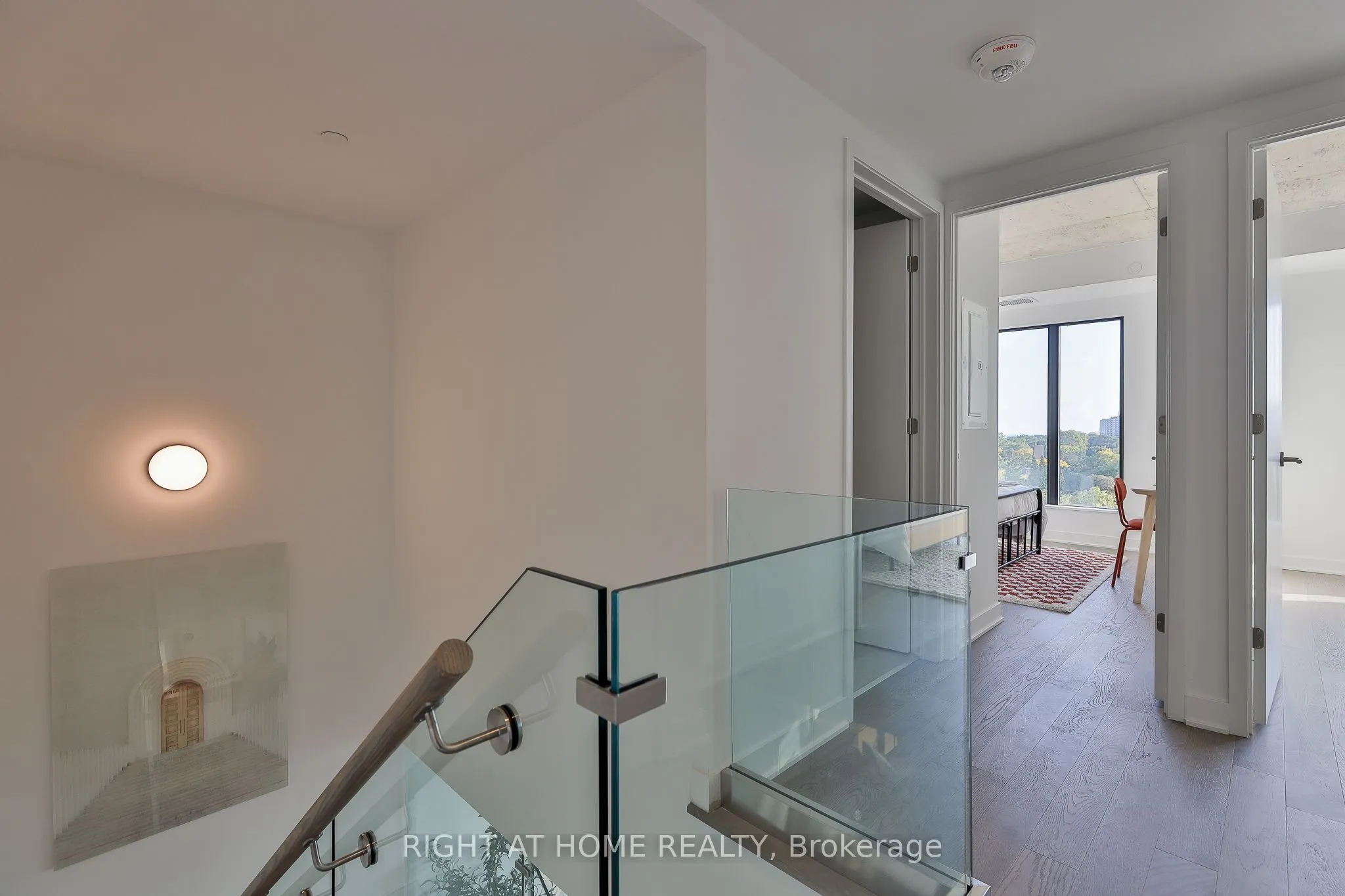 2720 Dundas Street W #607