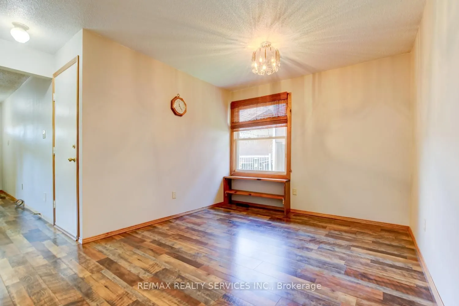 41 Greenleaf Crescent