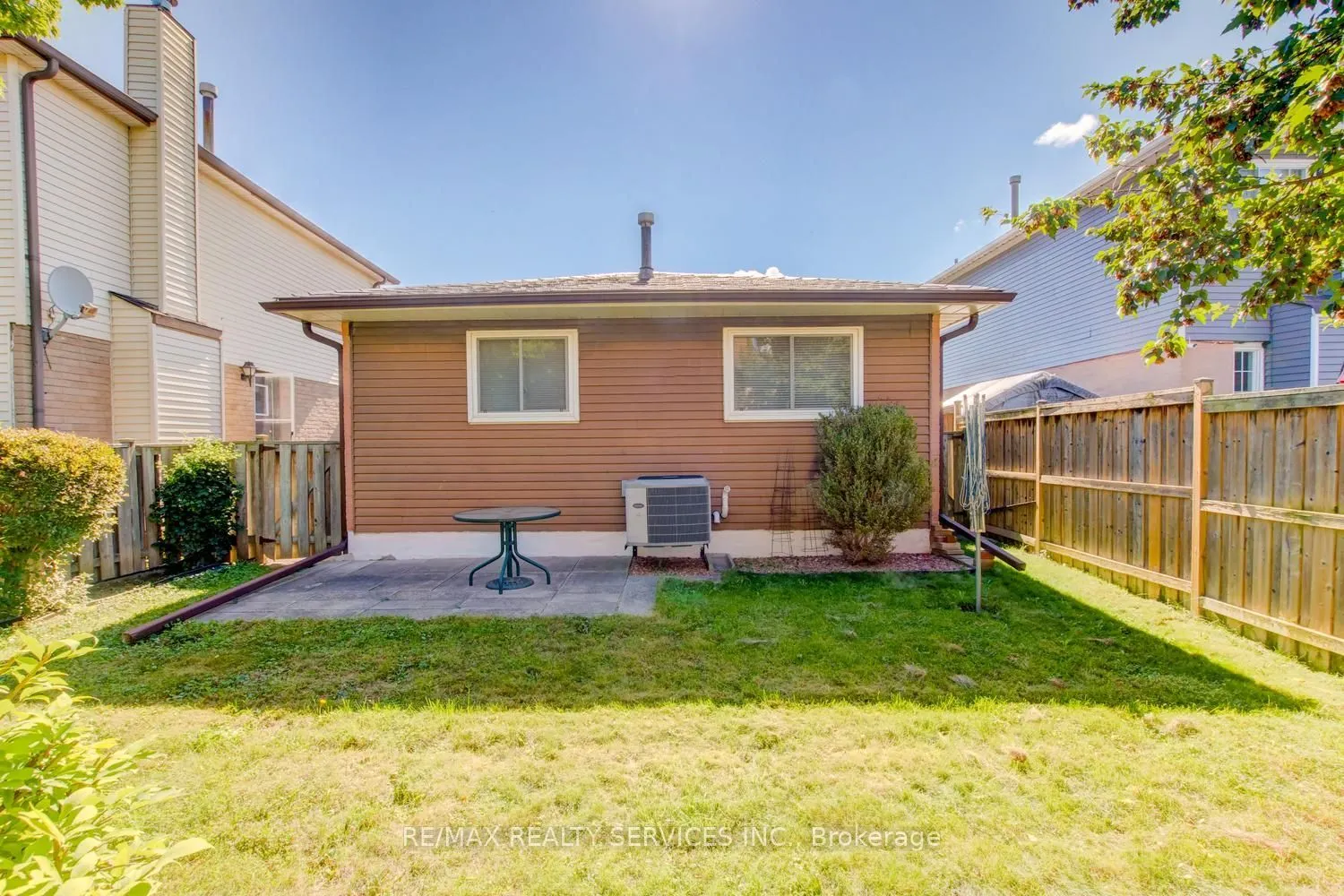 41 Greenleaf Crescent