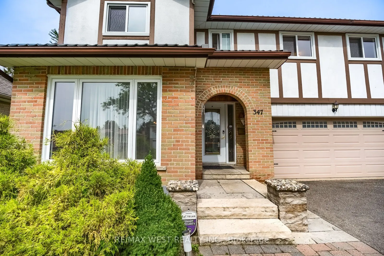 347 Karen Park Crescent