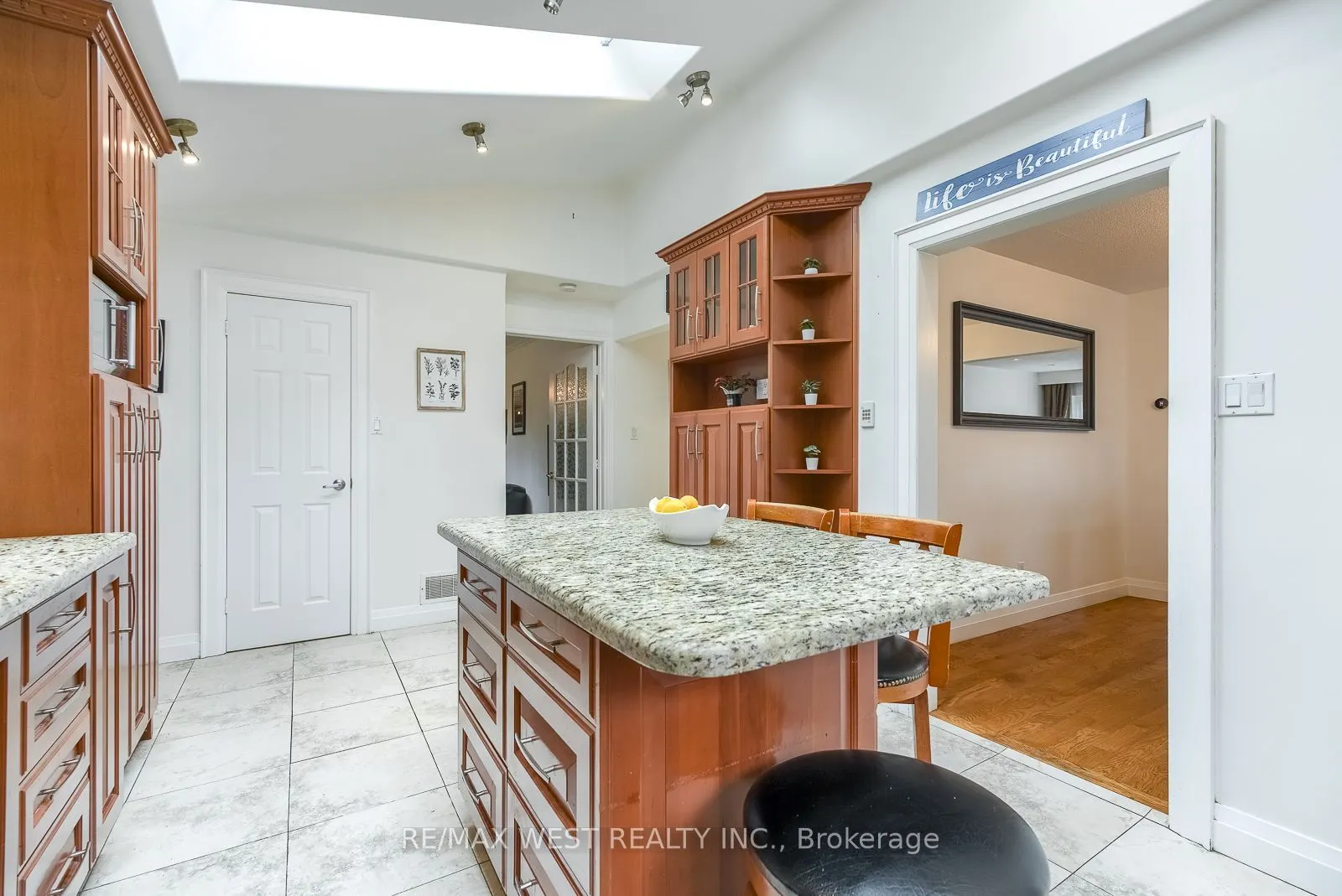 347 Karen Park Crescent