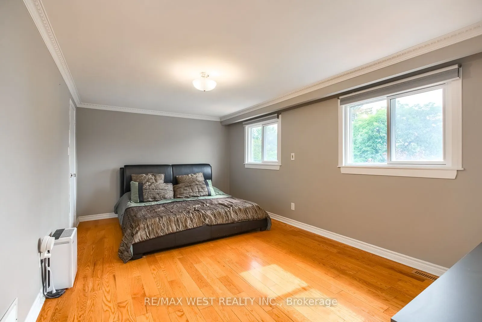 347 Karen Park Crescent