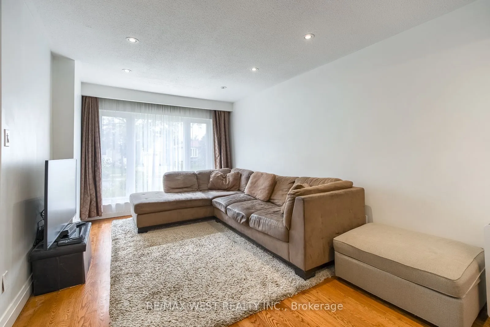 347 Karen Park Crescent