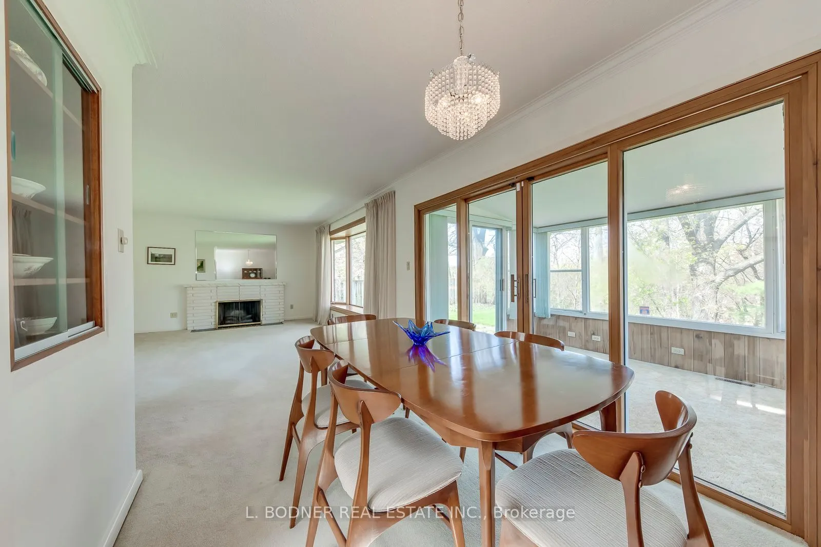 84 Ravenscrest Drive