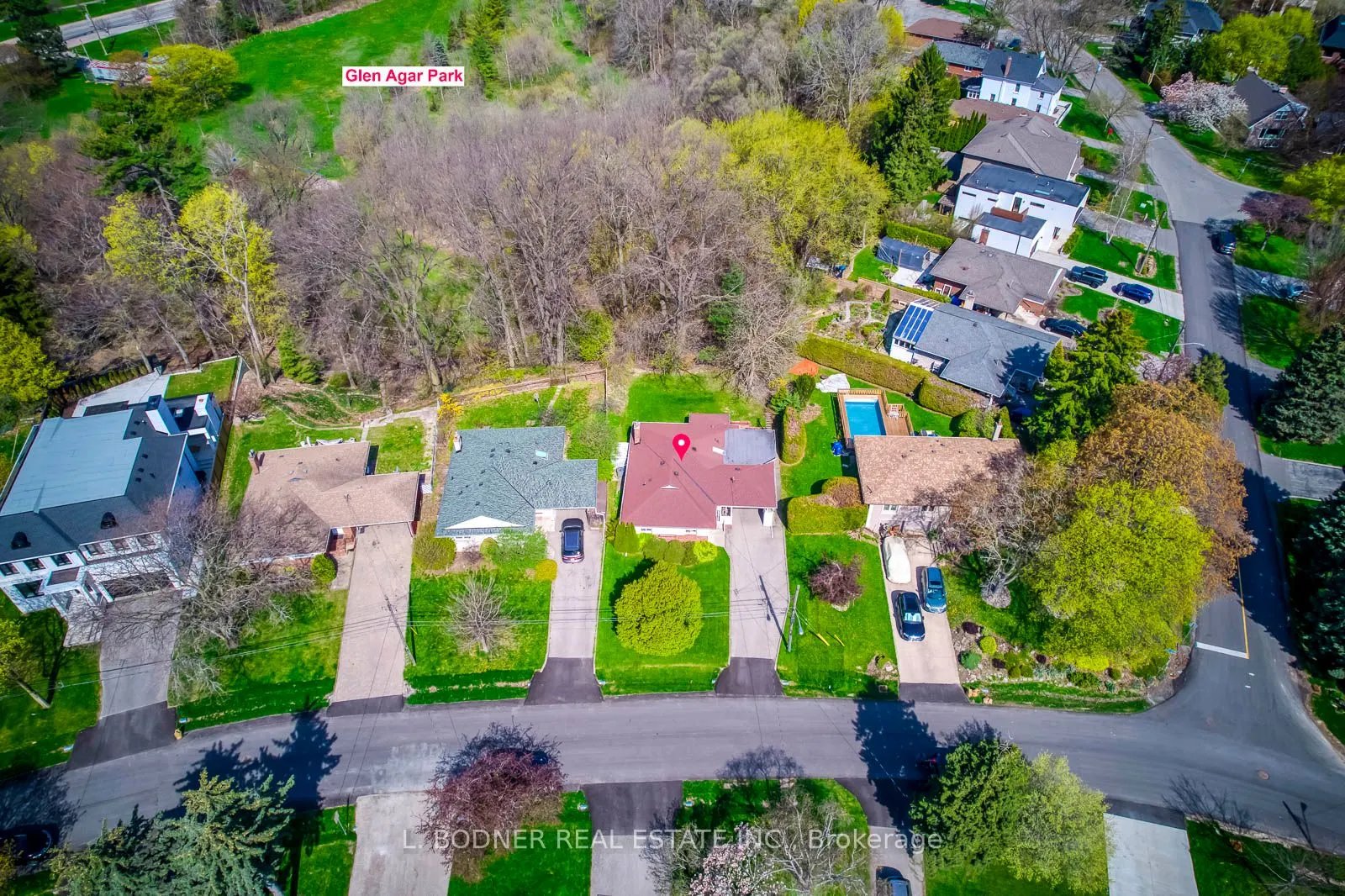84 Ravenscrest Drive