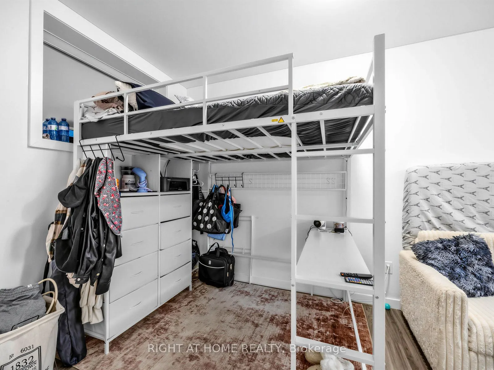 148 Glenlake Avenue #1