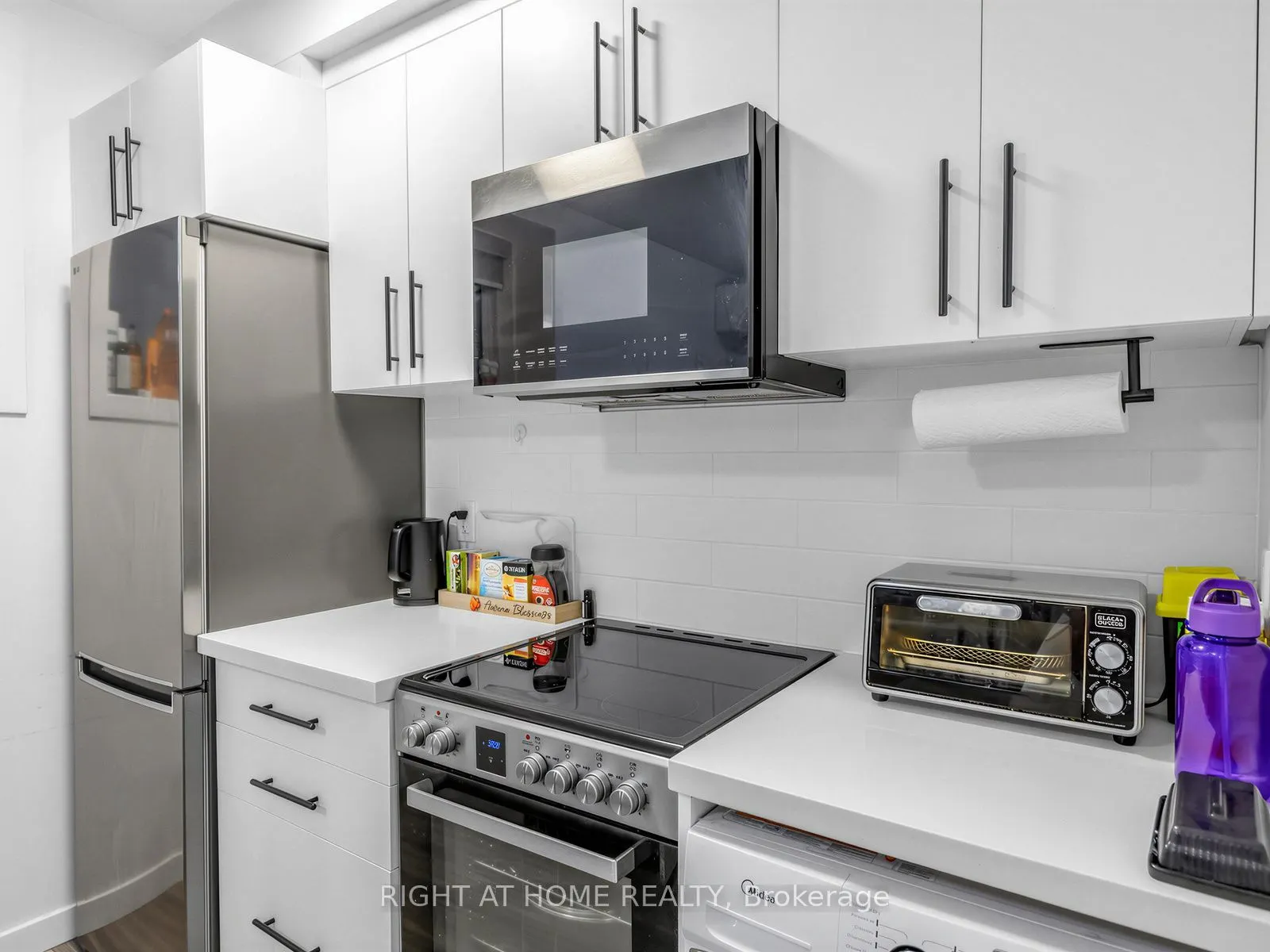 148 Glenlake Avenue #1