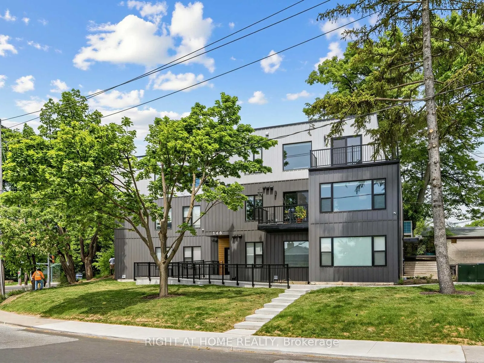 148 Glenlake Avenue #1