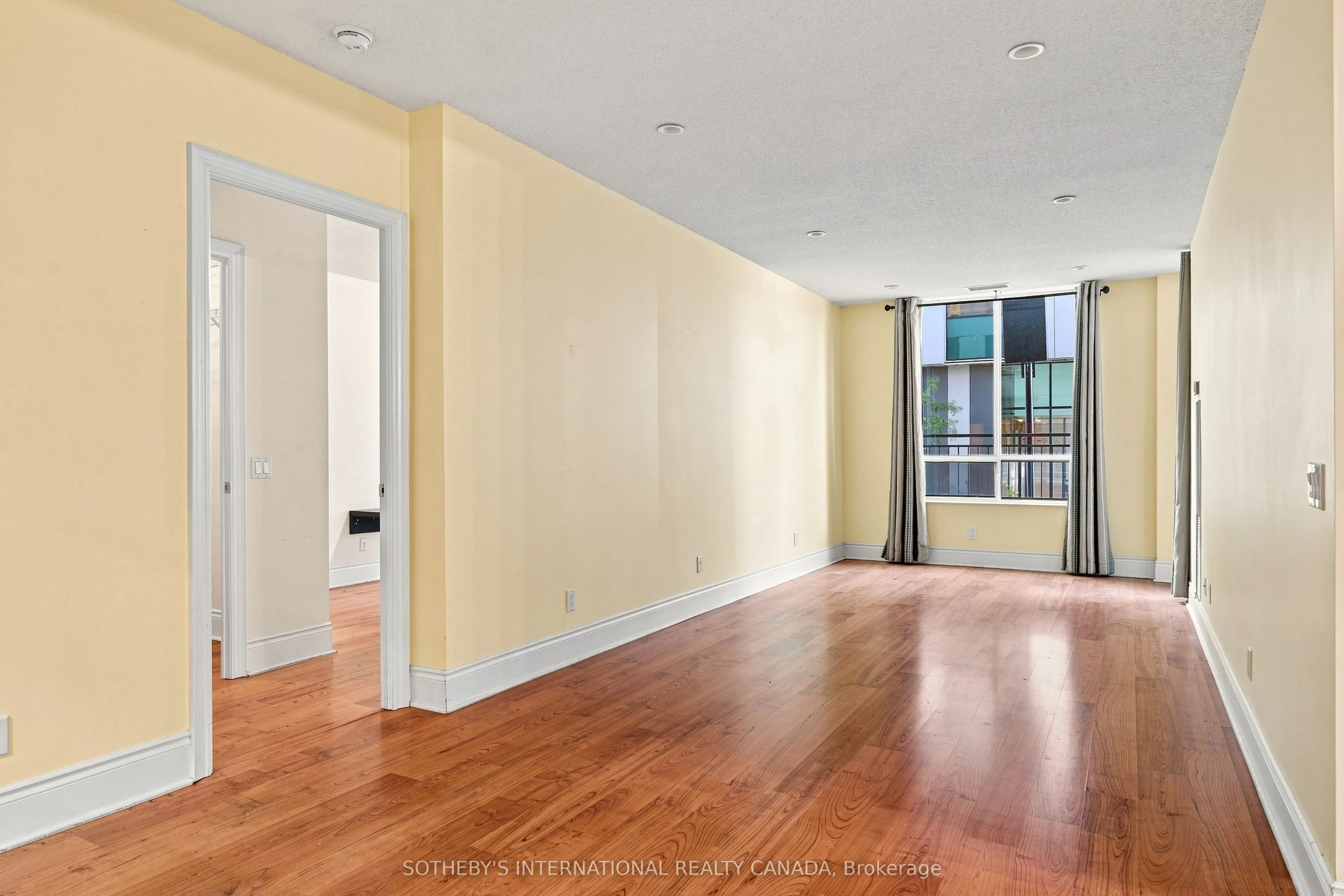 5233 Dundas Street #115