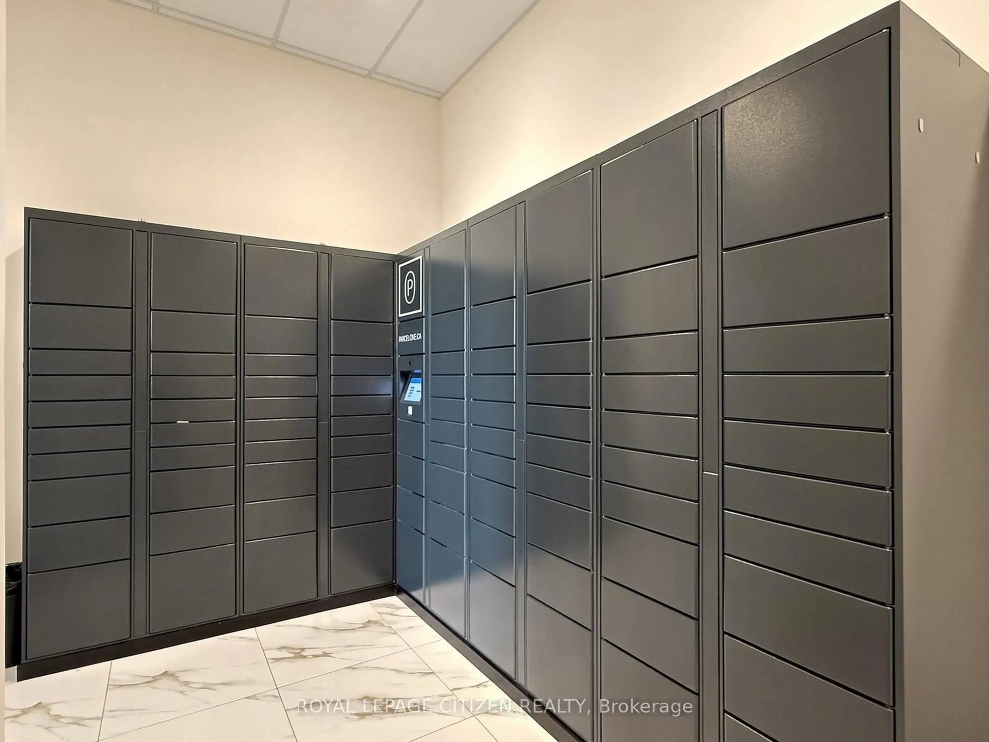 1005 Dundas Street E #814
