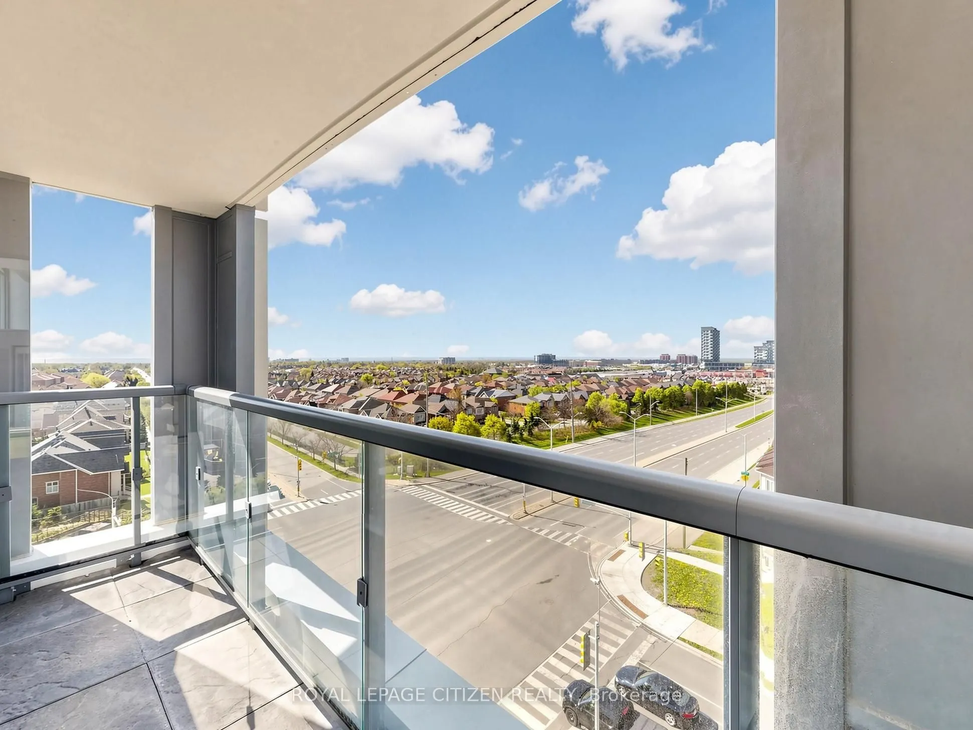 1005 Dundas Street E #814