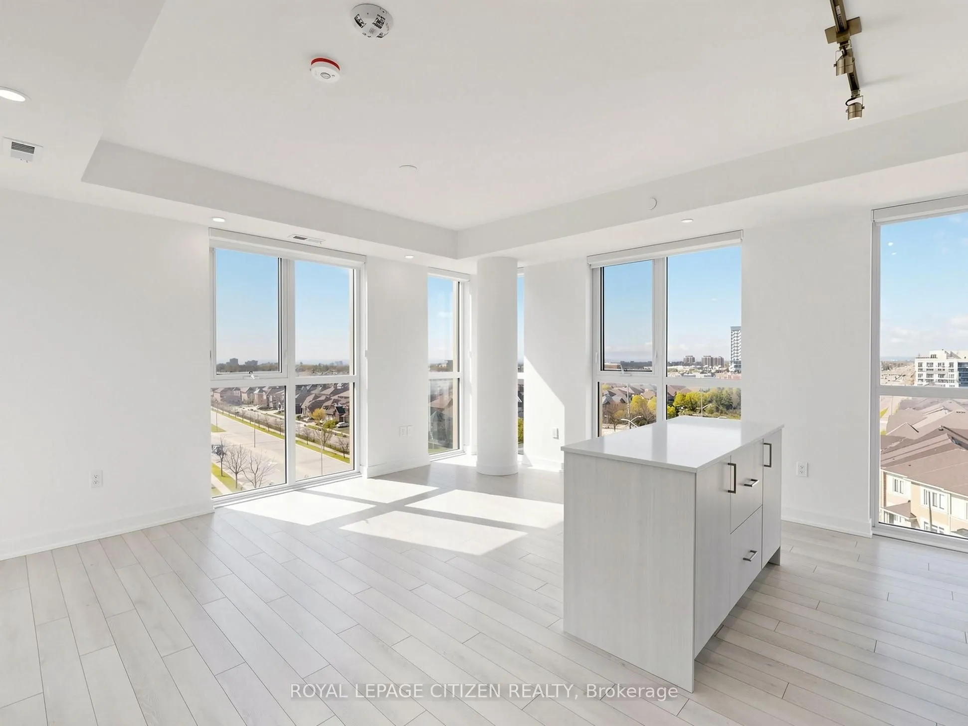 1005 Dundas Street E #814