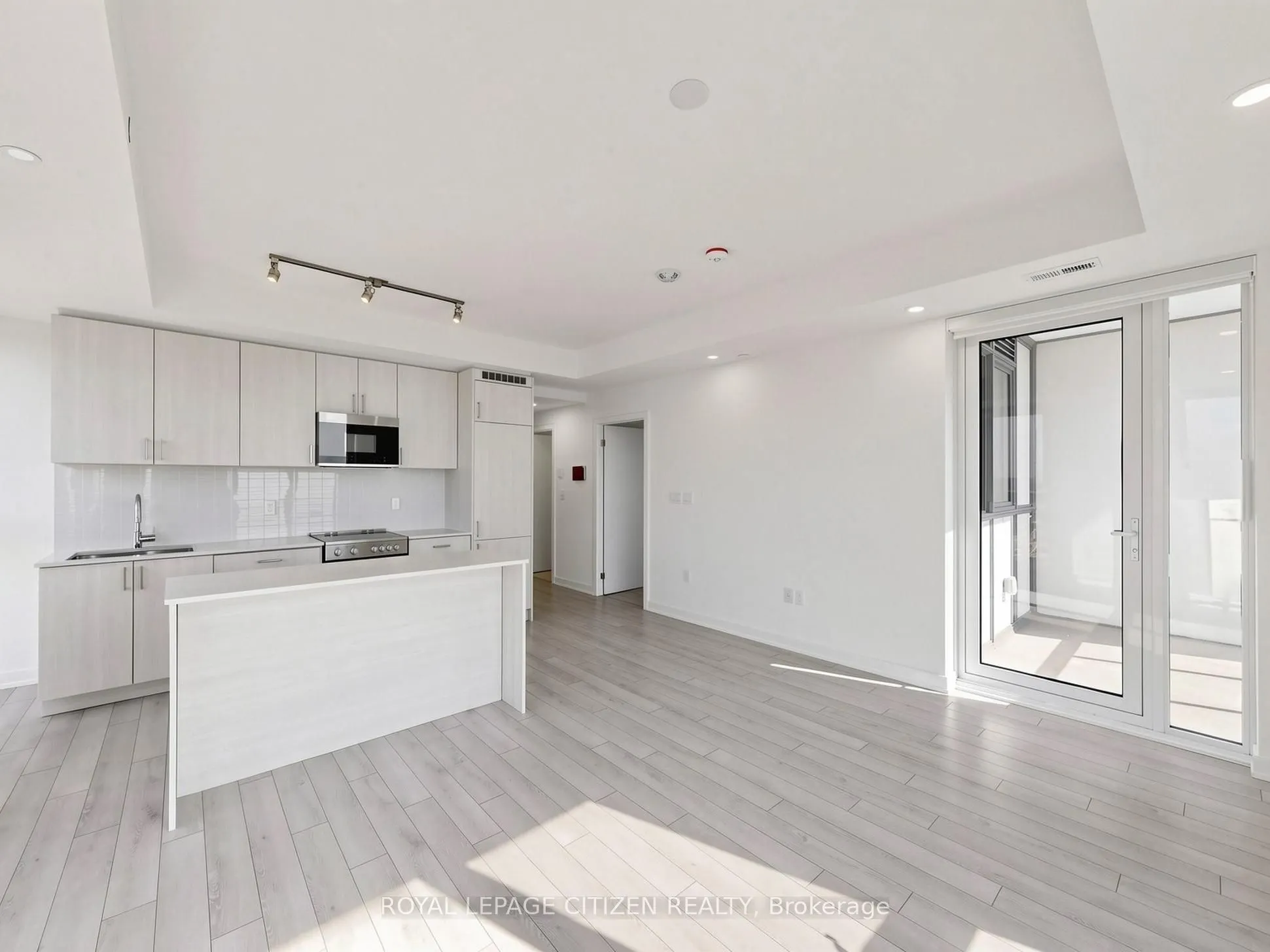 1005 Dundas Street E #814