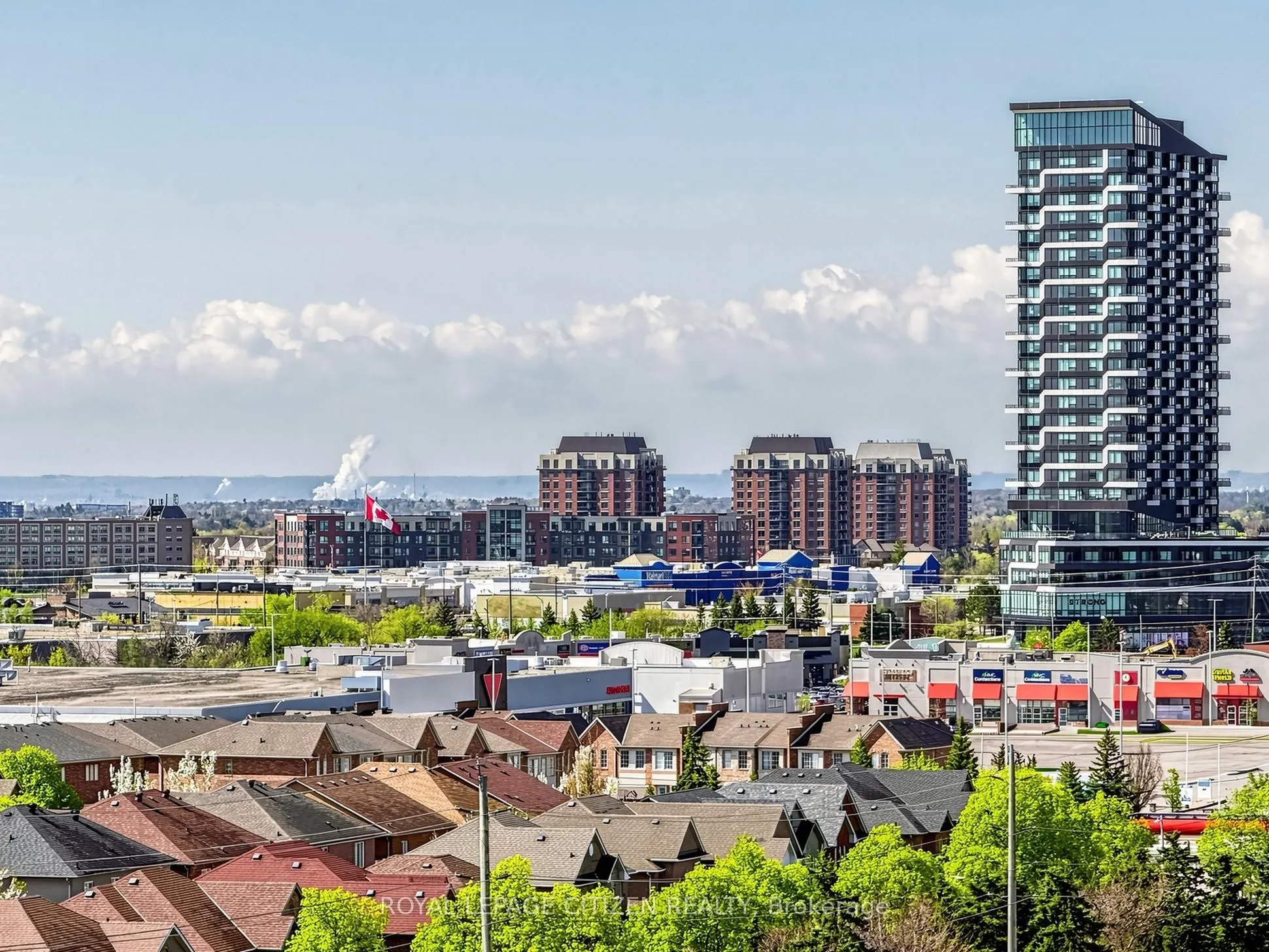 1005 Dundas Street E #814