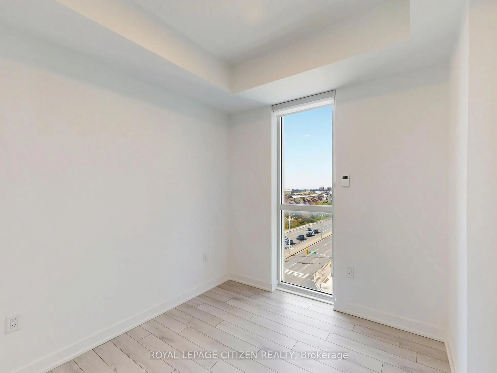1005 Dundas Street E #814