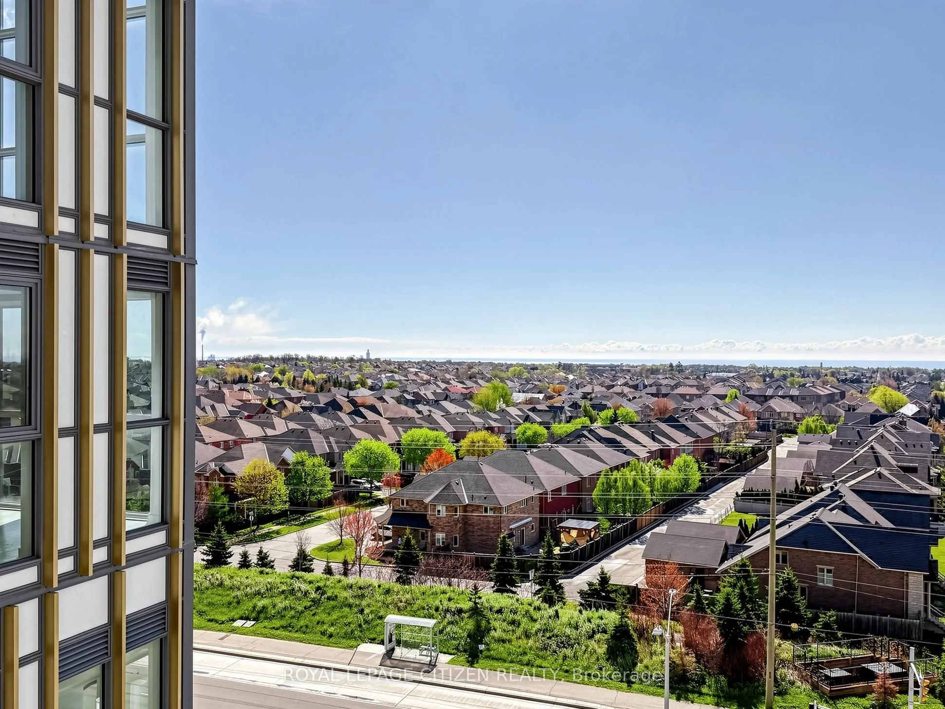 1005 Dundas Street E #814