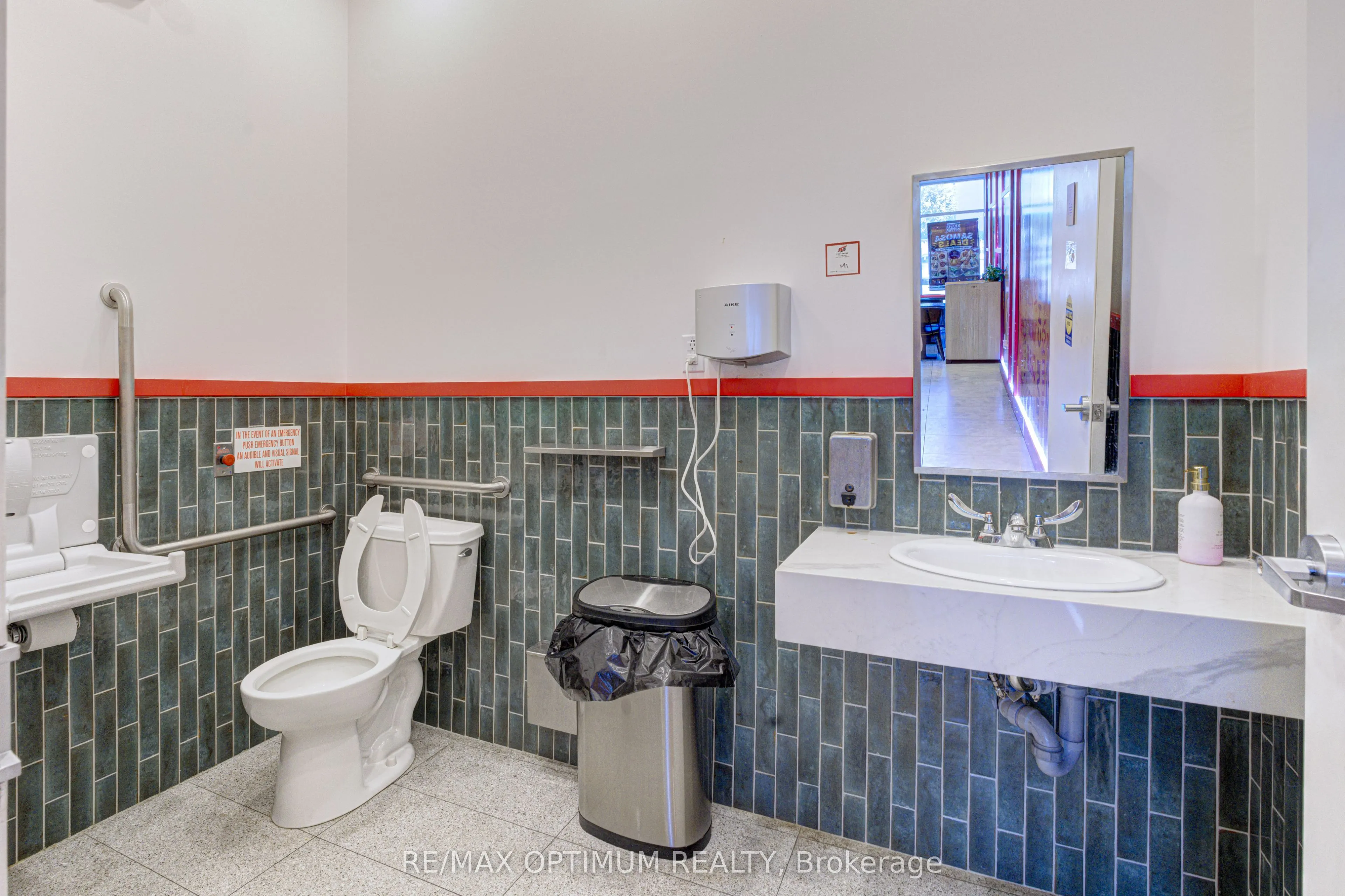 1 Glenn Hawthorne Boulevard #3