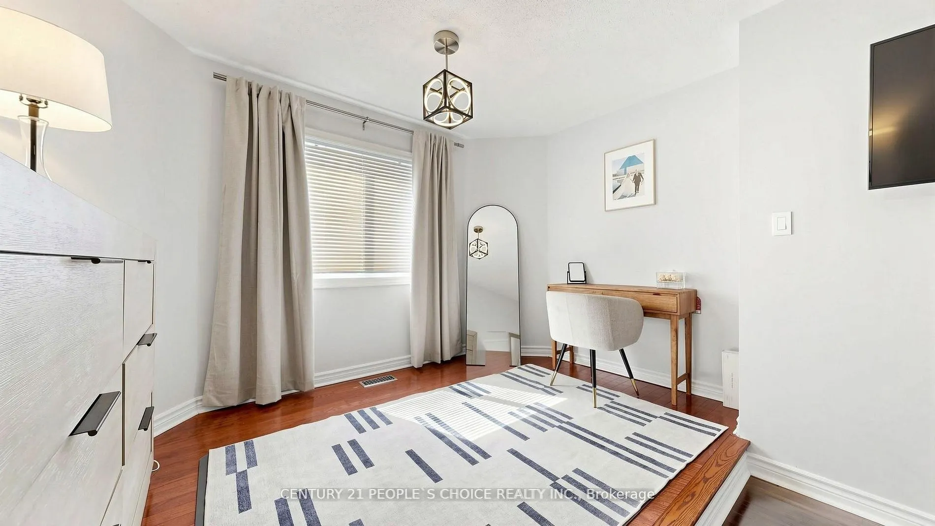 3 Manorwood Court