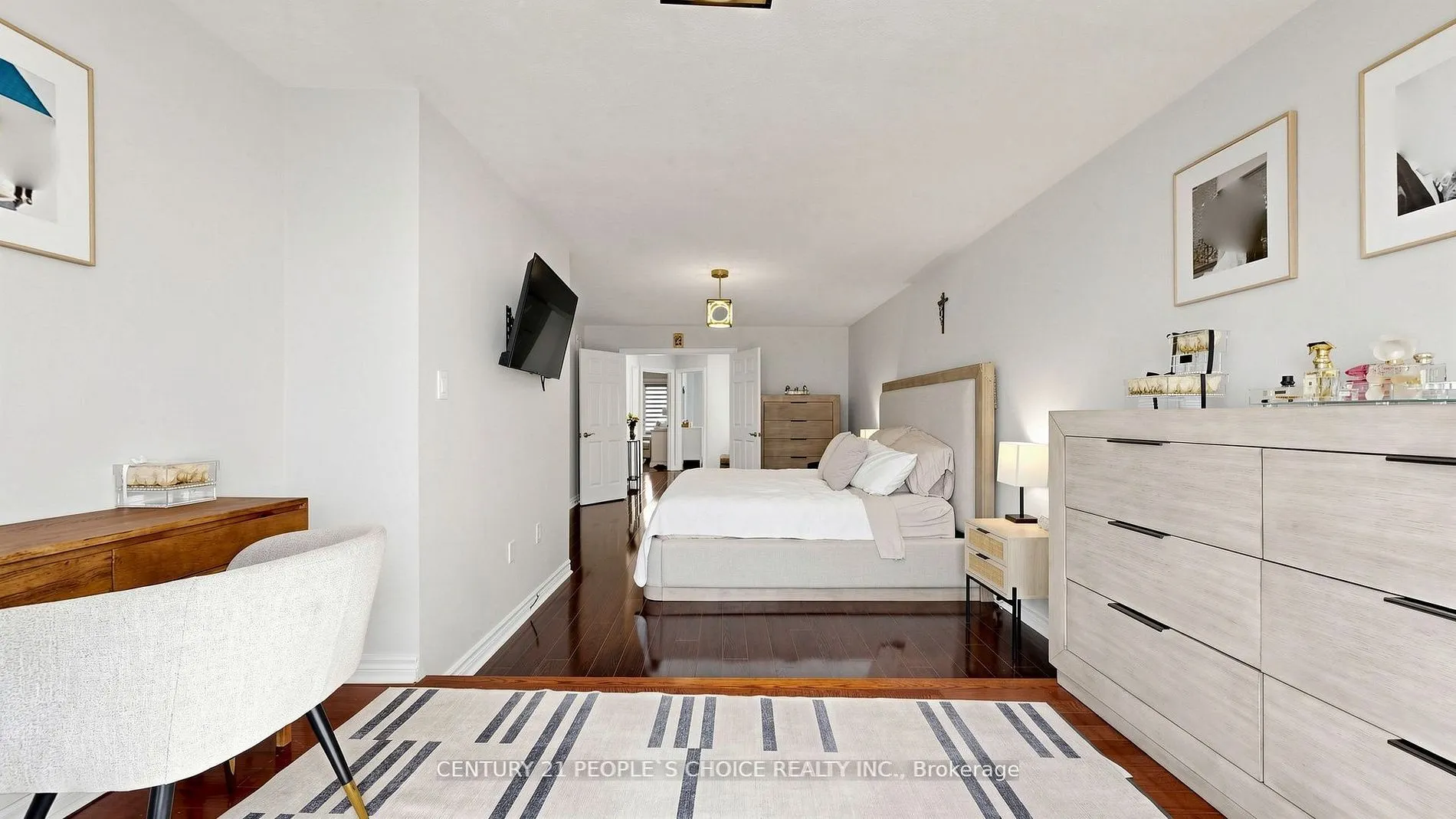 3 Manorwood Court