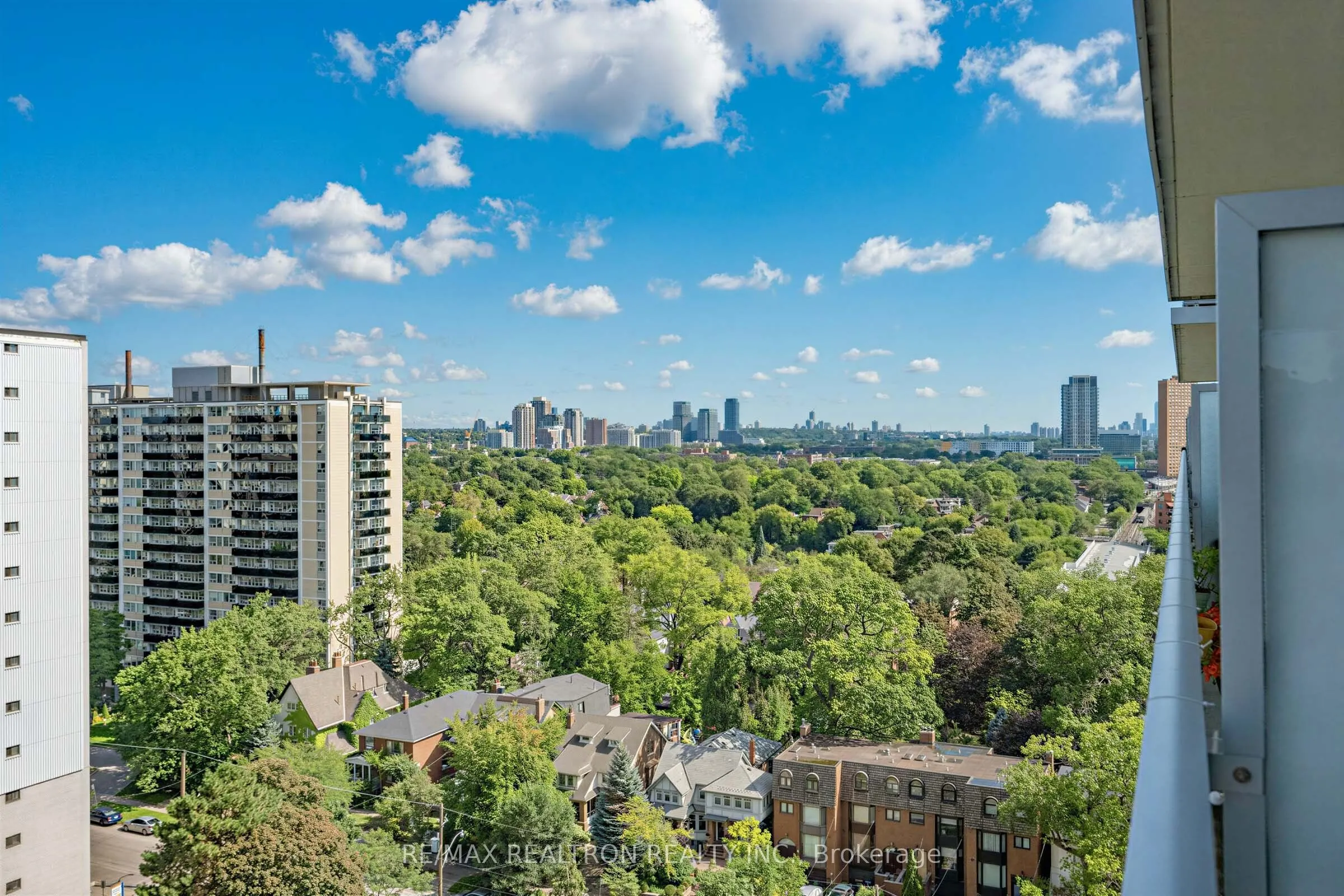 1830 Bloor Street W #LPH8