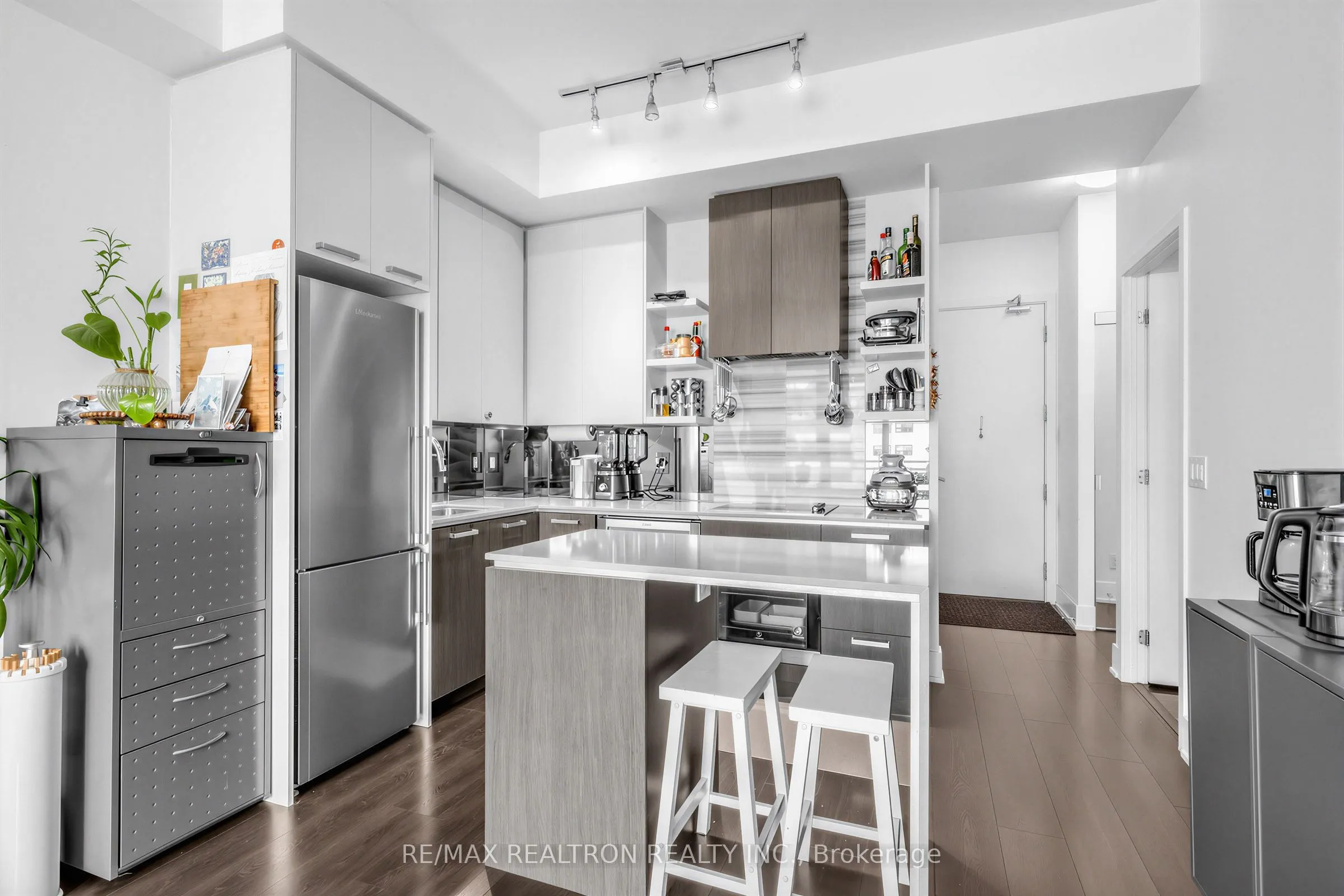 1830 Bloor Street W #LPH8