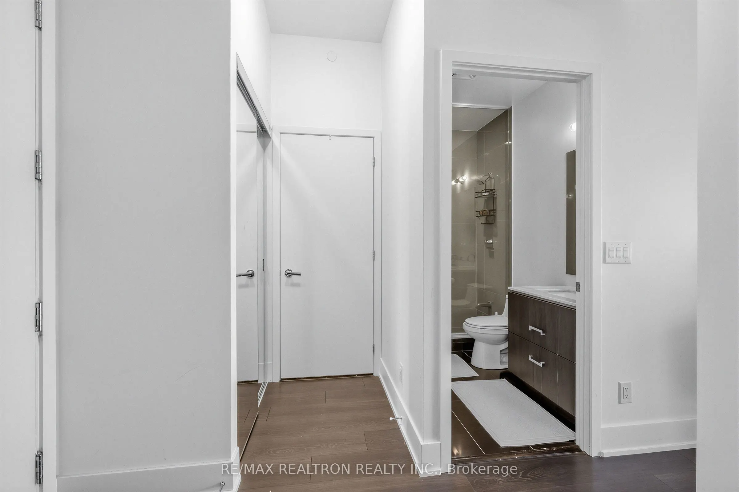 1830 Bloor Street W #LPH8