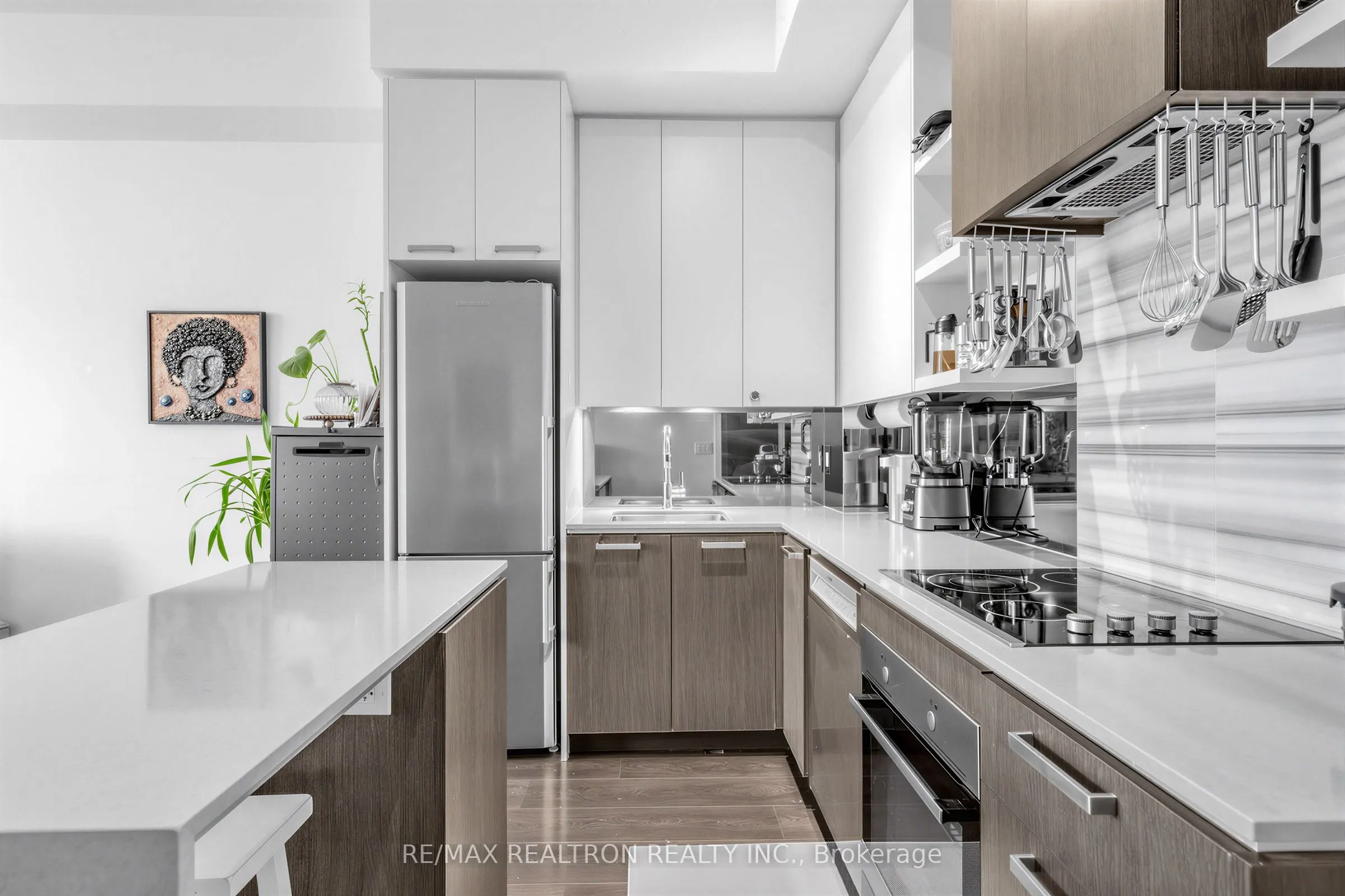 1830 Bloor Street W #LPH8
