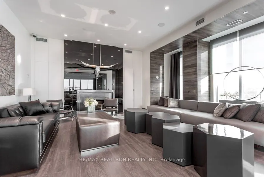 1830 Bloor Street W #LPH8