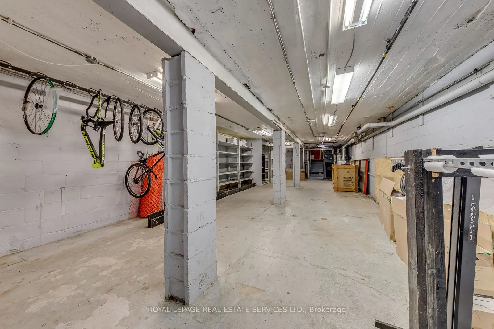 3267 Lake Shore Boulevard W