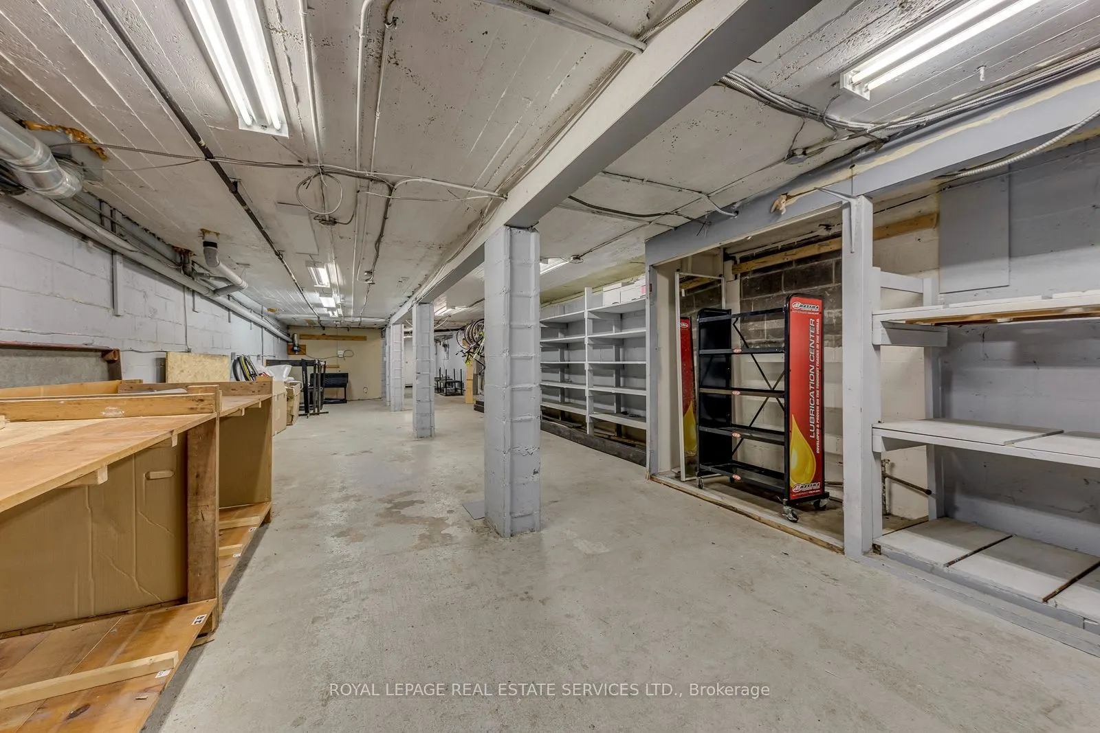 3267 Lake Shore Boulevard W