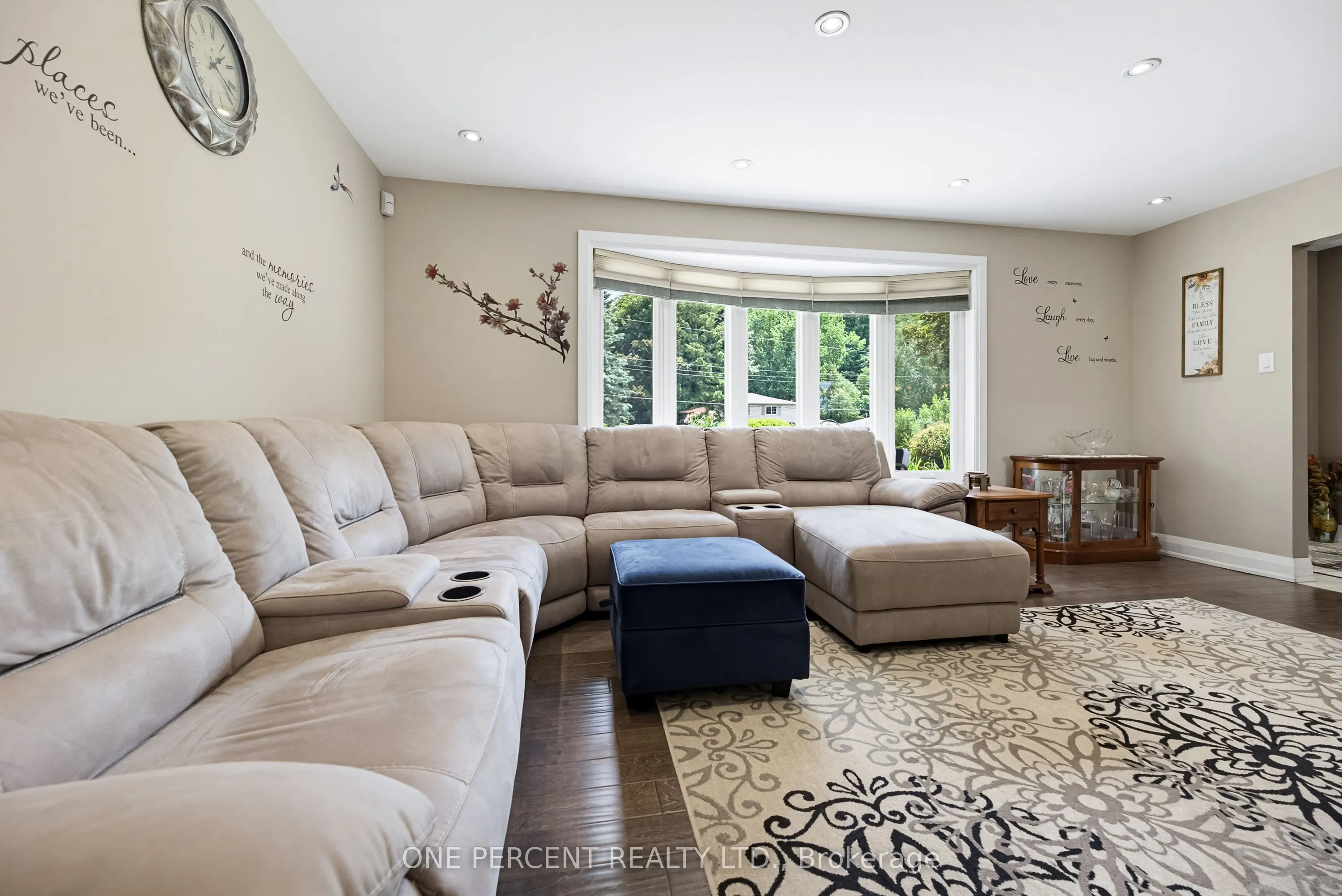 25 Hilltop Drive