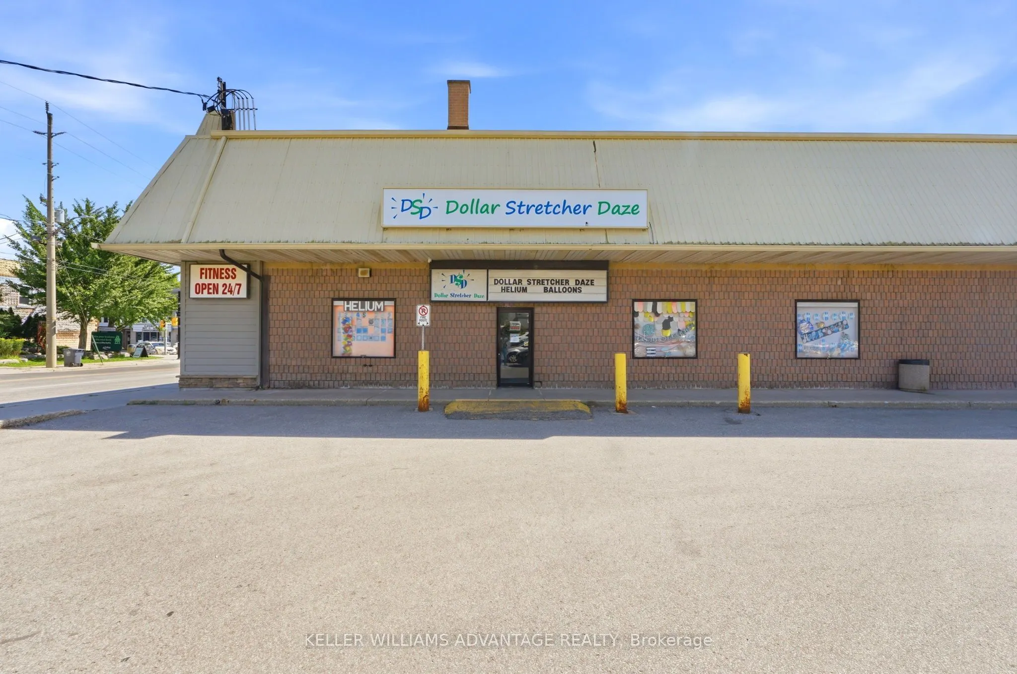 8 Main Street N
