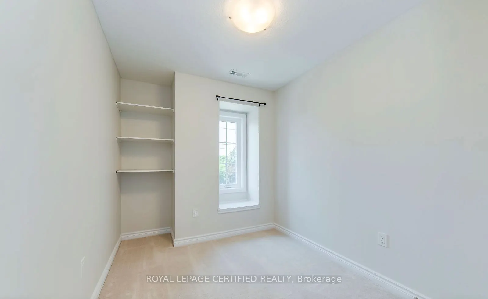 445 Ontario Street S #76