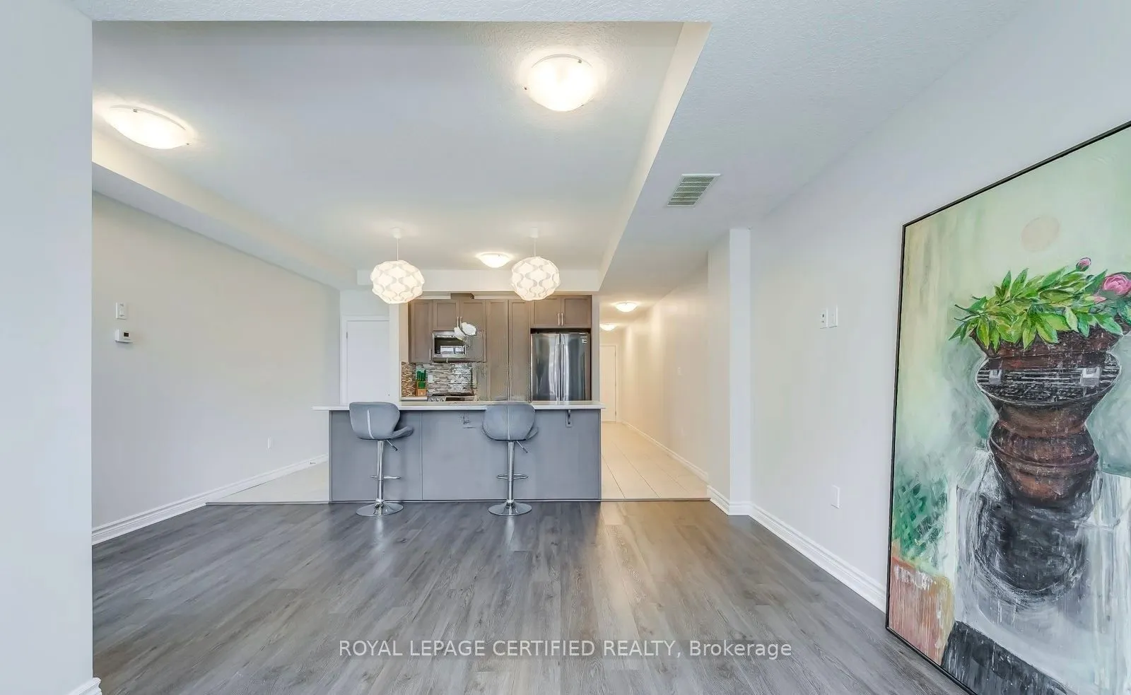 445 Ontario Street S #76