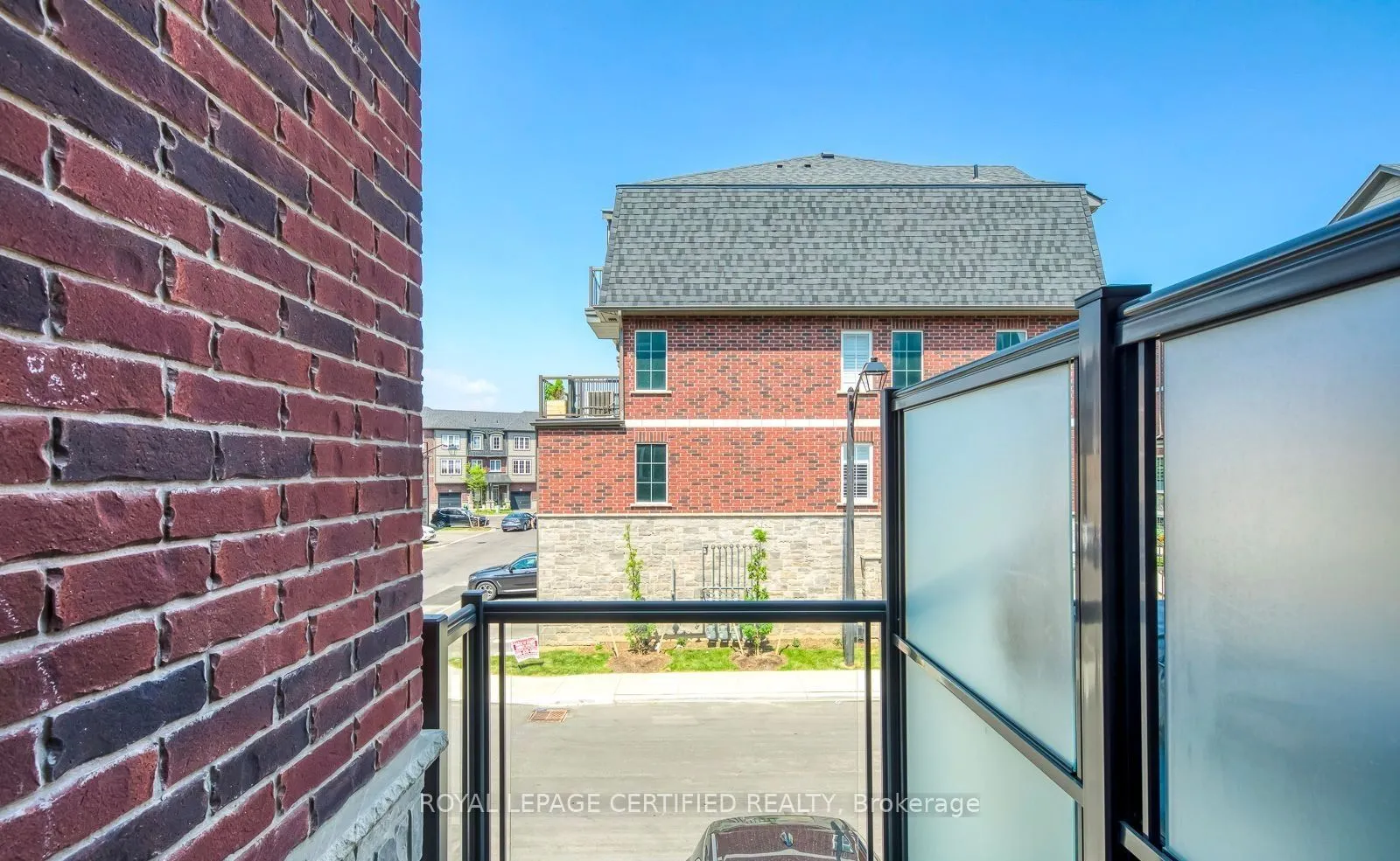 445 Ontario Street S #76