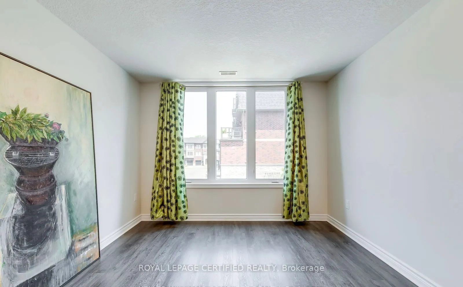 445 Ontario Street S #76