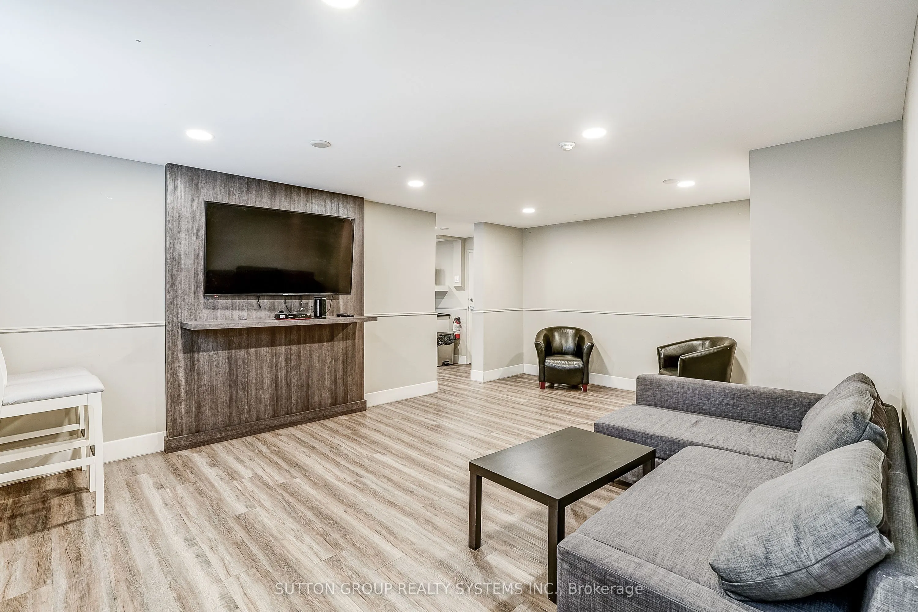1100 Caven Street #1211
