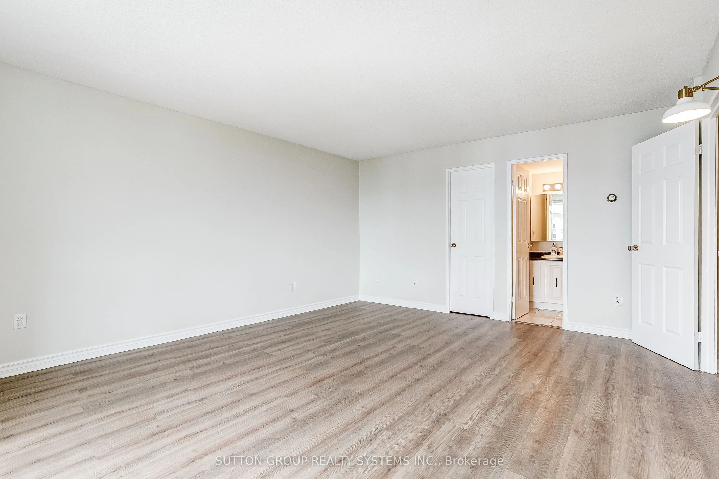 1100 Caven Street #1211