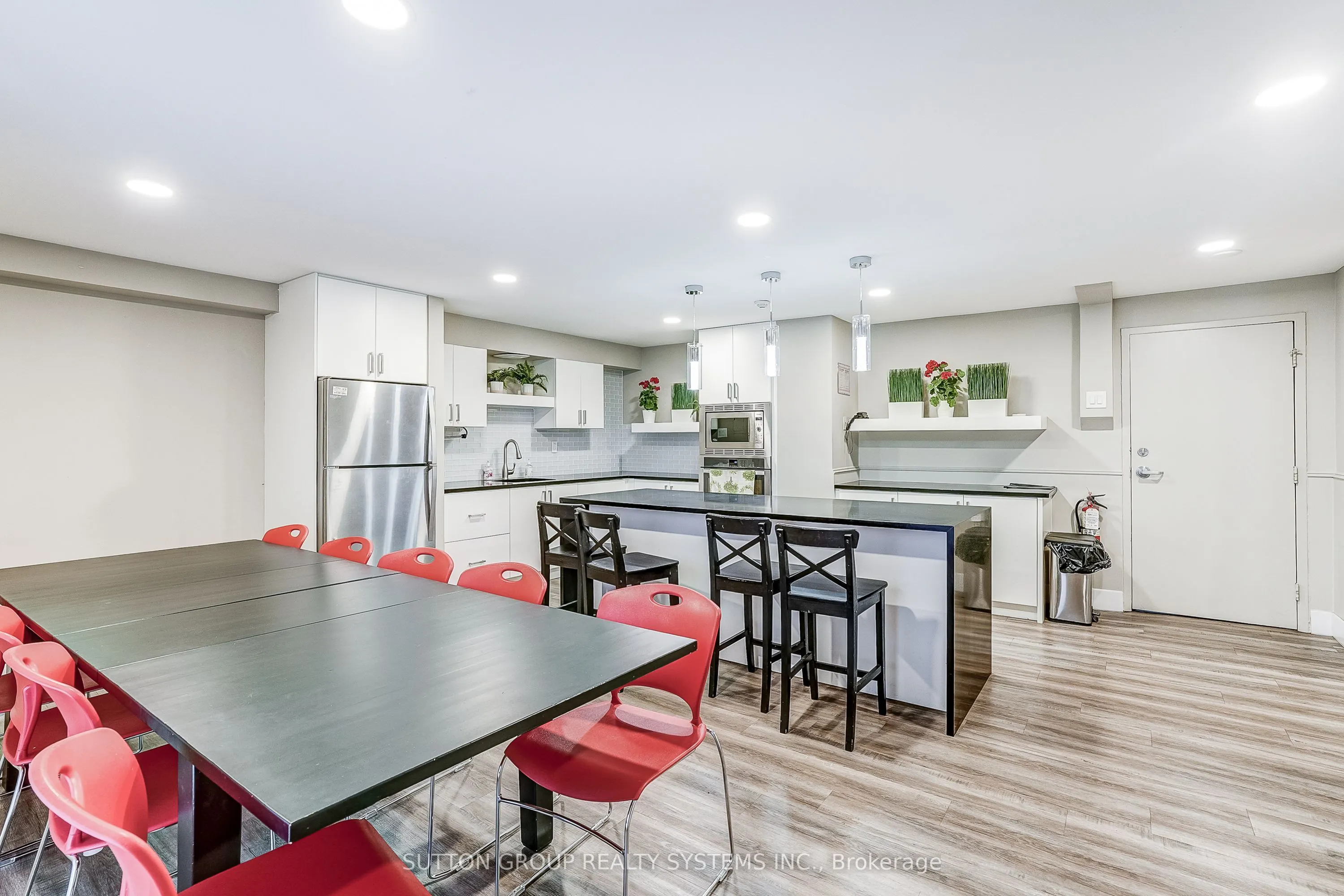1100 Caven Street #1211