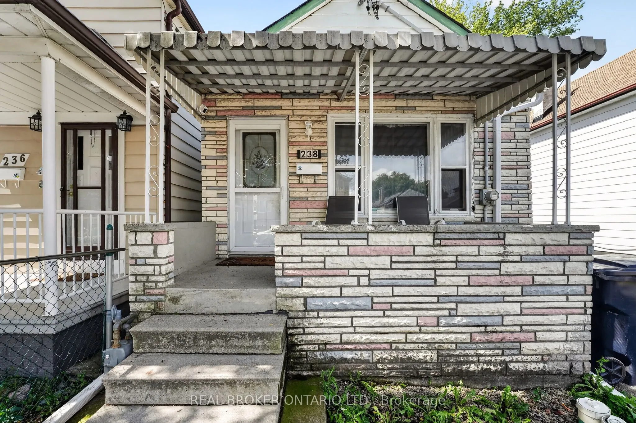 238 Chambers Avenue