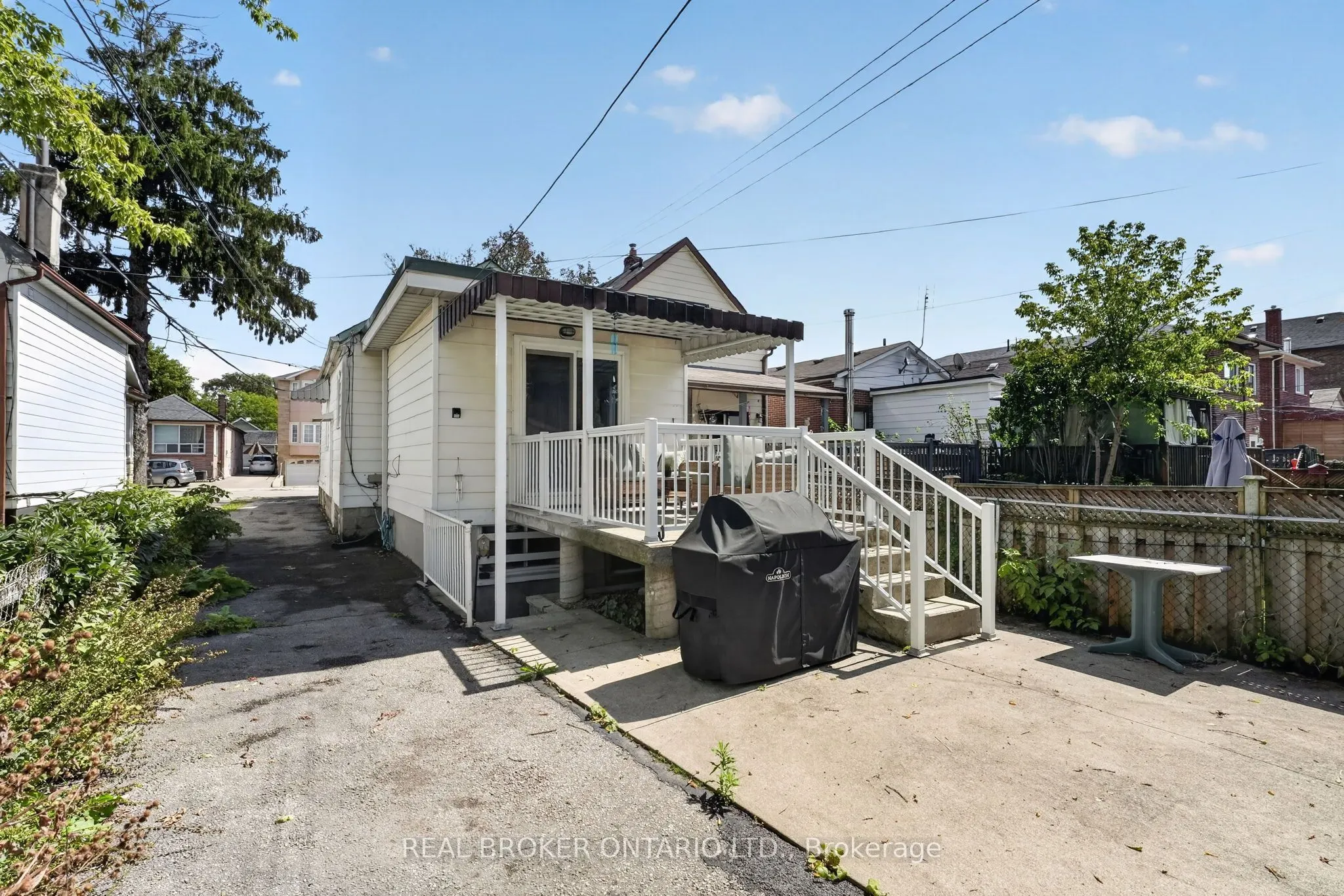 238 Chambers Avenue