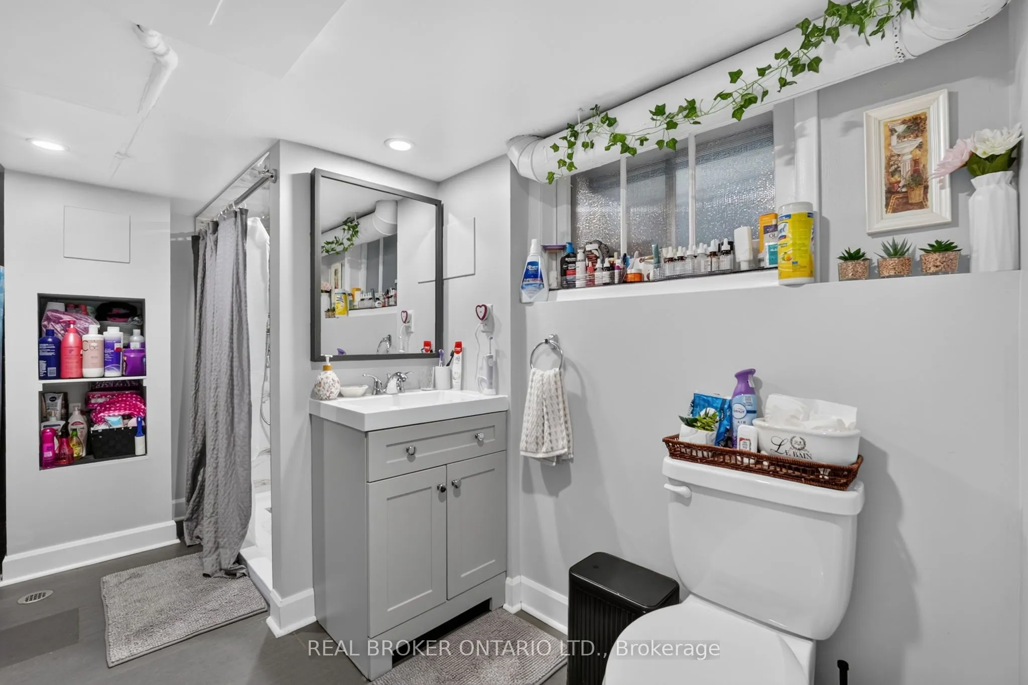 238 Chambers Avenue