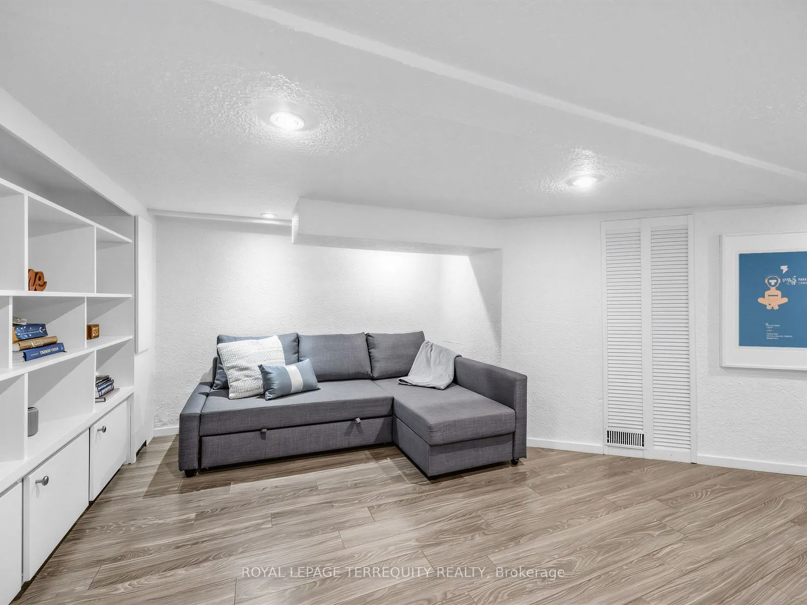 22 Montye Avenue