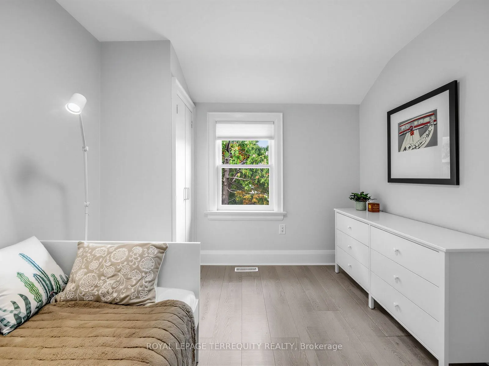 22 Montye Avenue