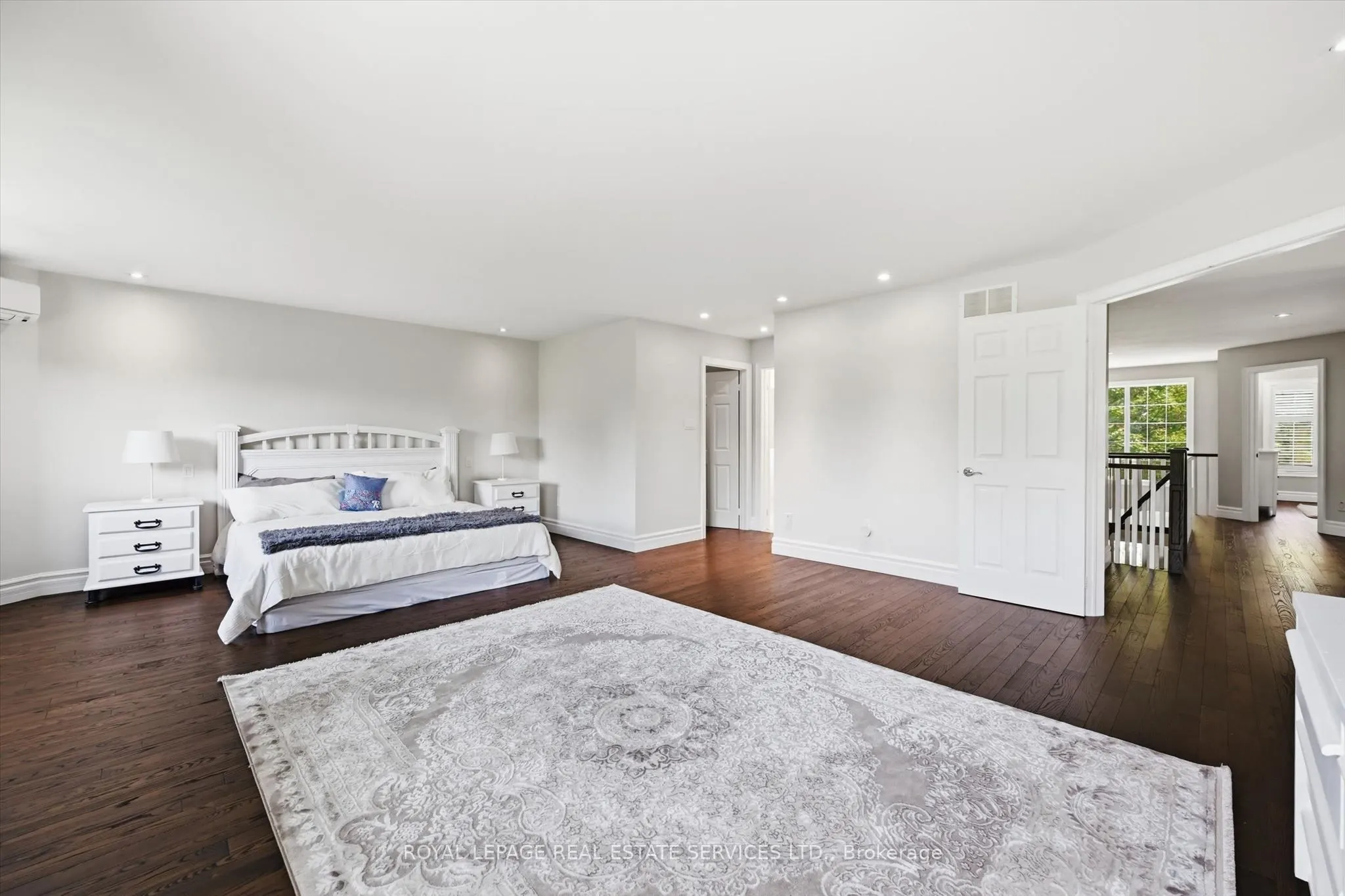 1170 Giles Gate