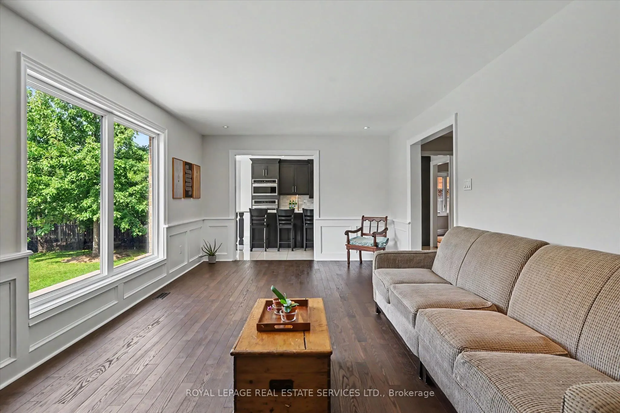 1170 Giles Gate