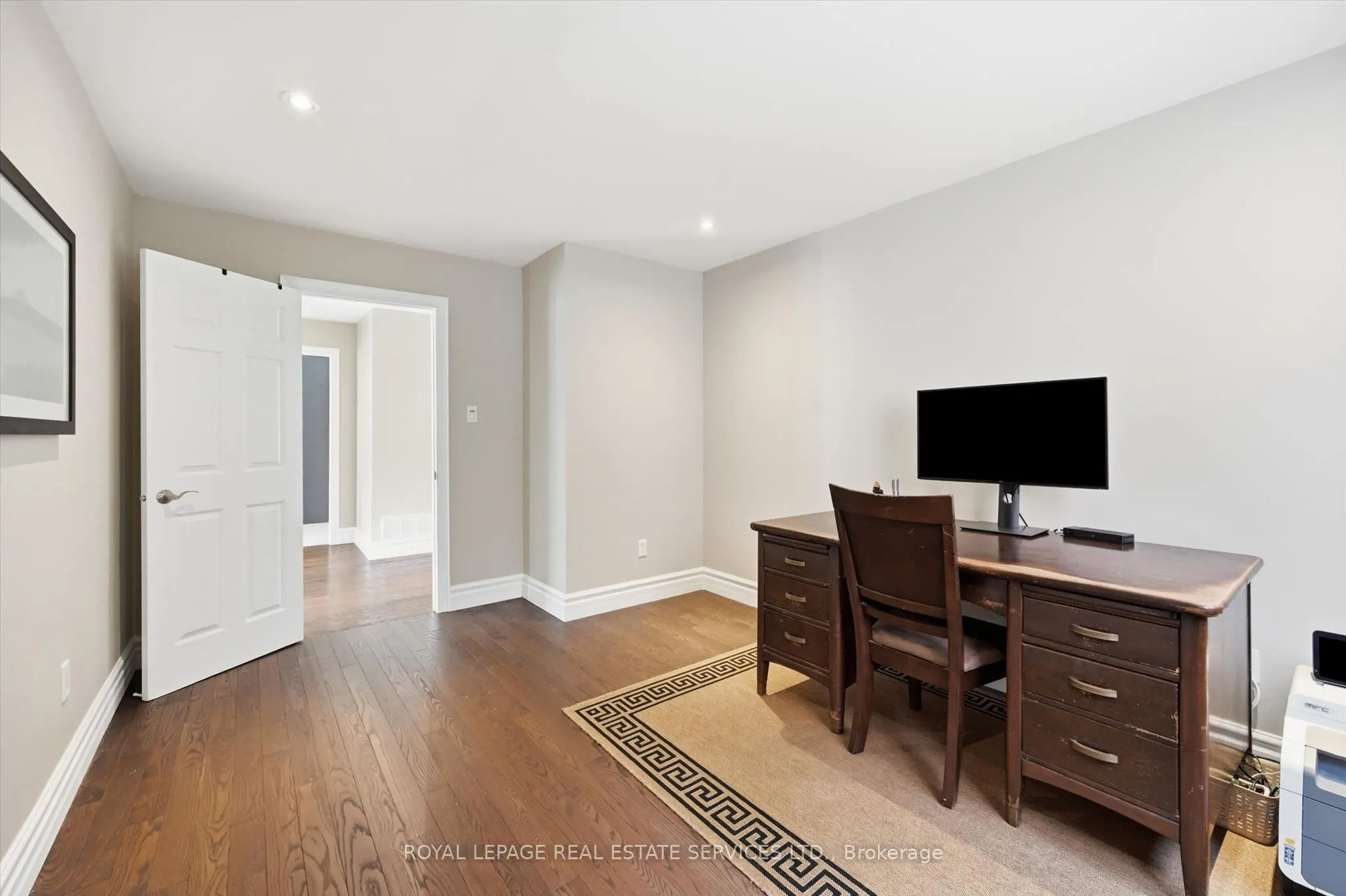 1170 Giles Gate