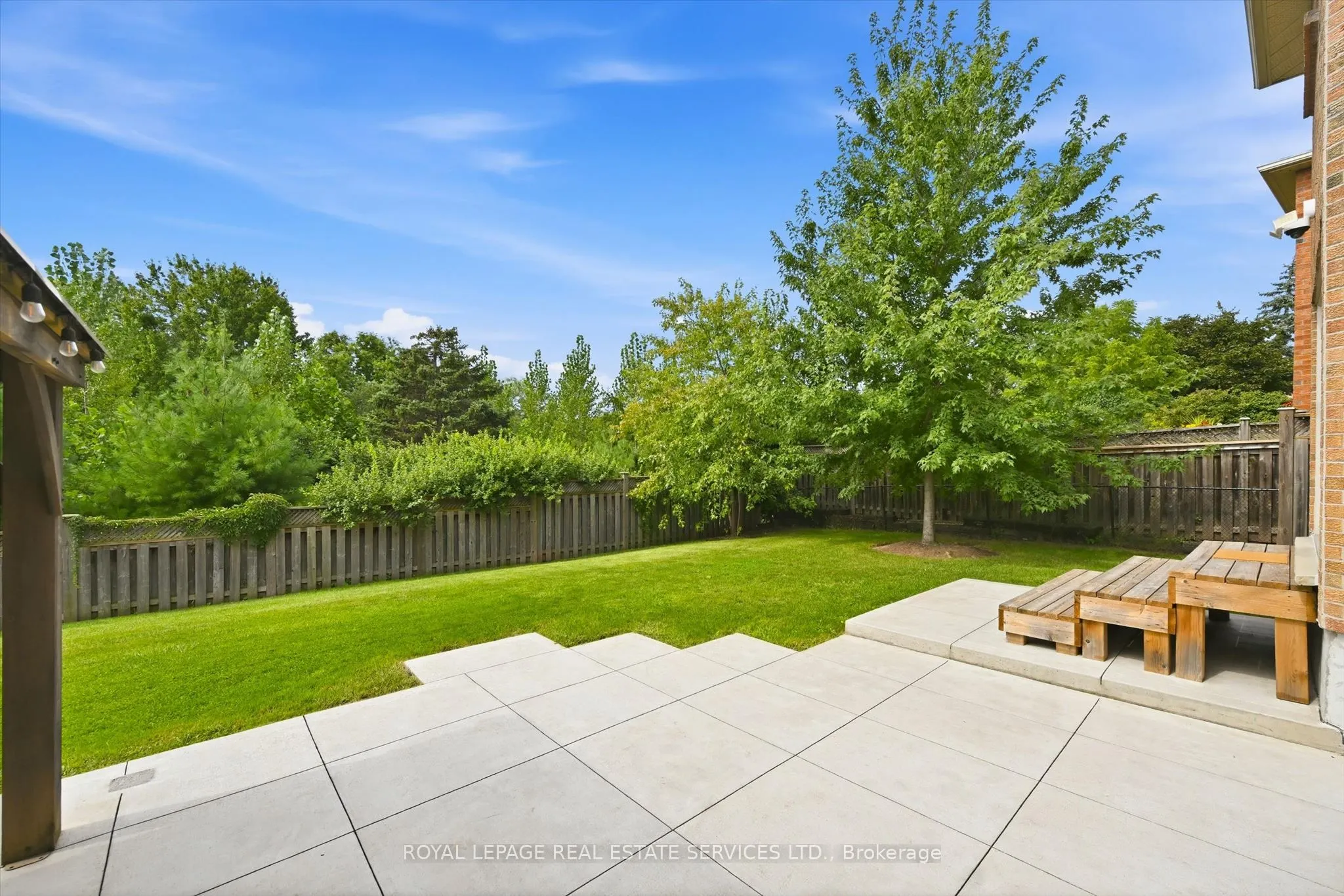 1170 Giles Gate