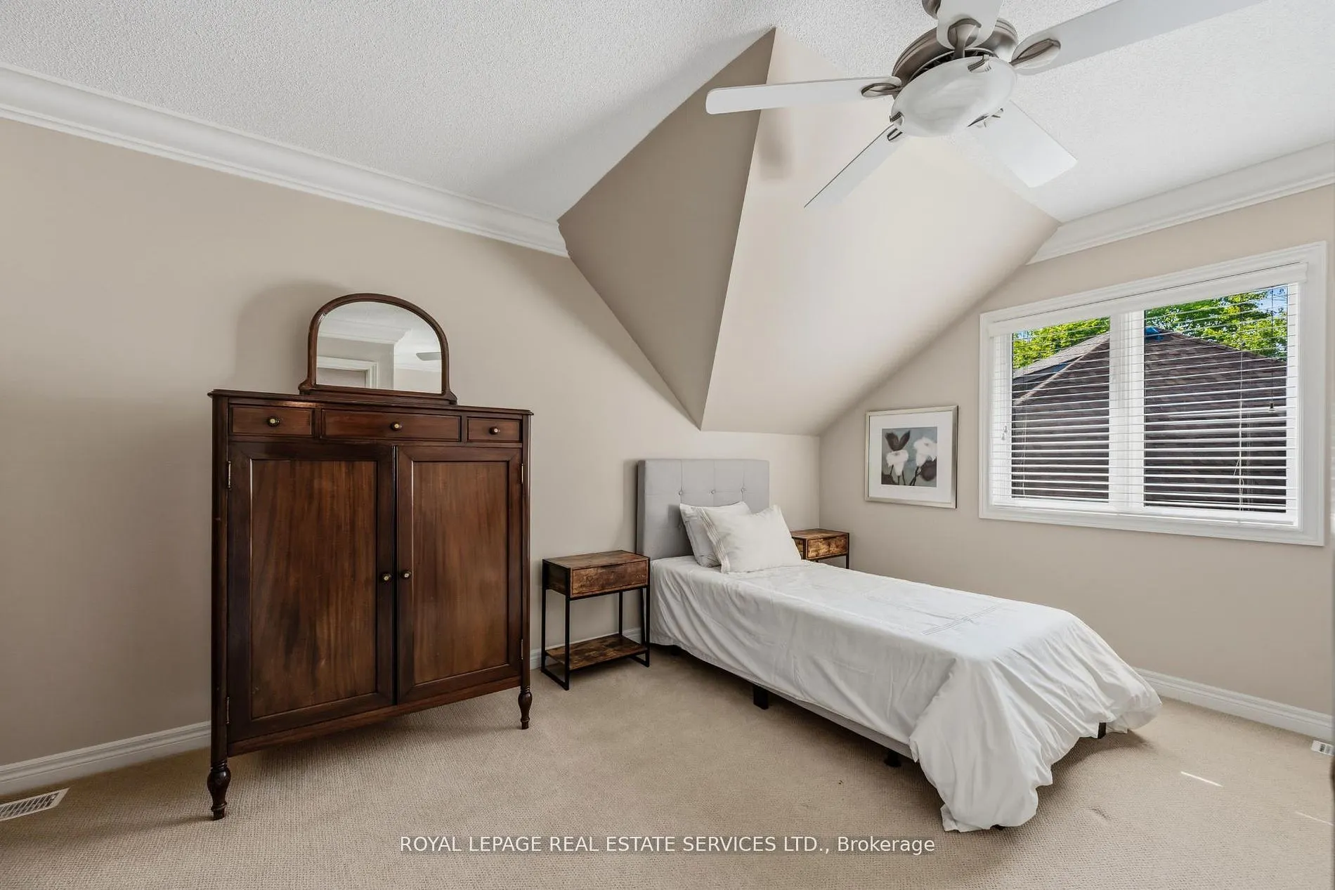 2130 Dickson Road #10